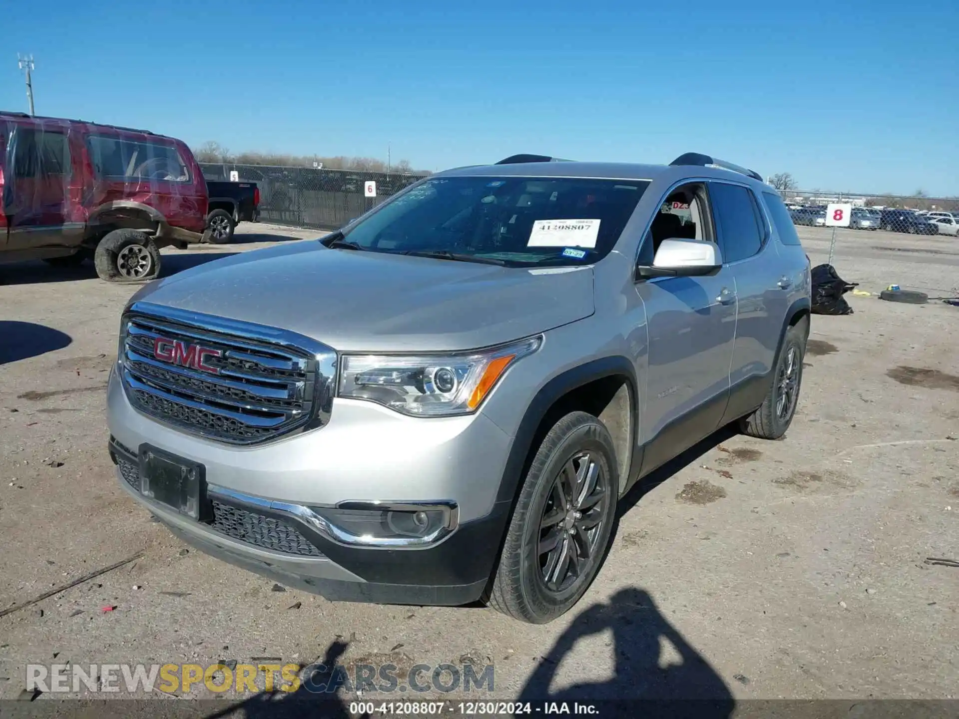 2 Photograph of a damaged car 1GKKNMLS8KZ283605 GMC ACADIA 2019