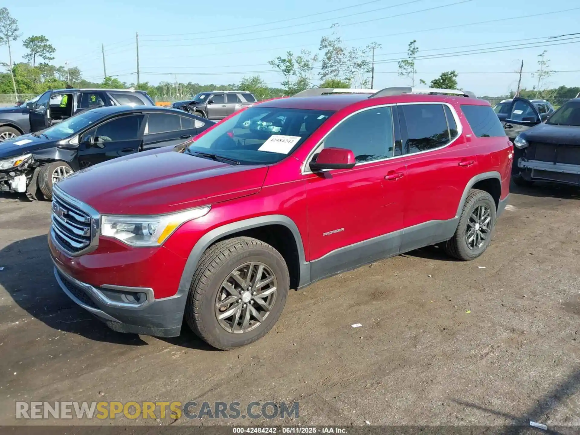2 Photograph of a damaged car 1GKKNMLSXKZ254543 GMC ACADIA 2019