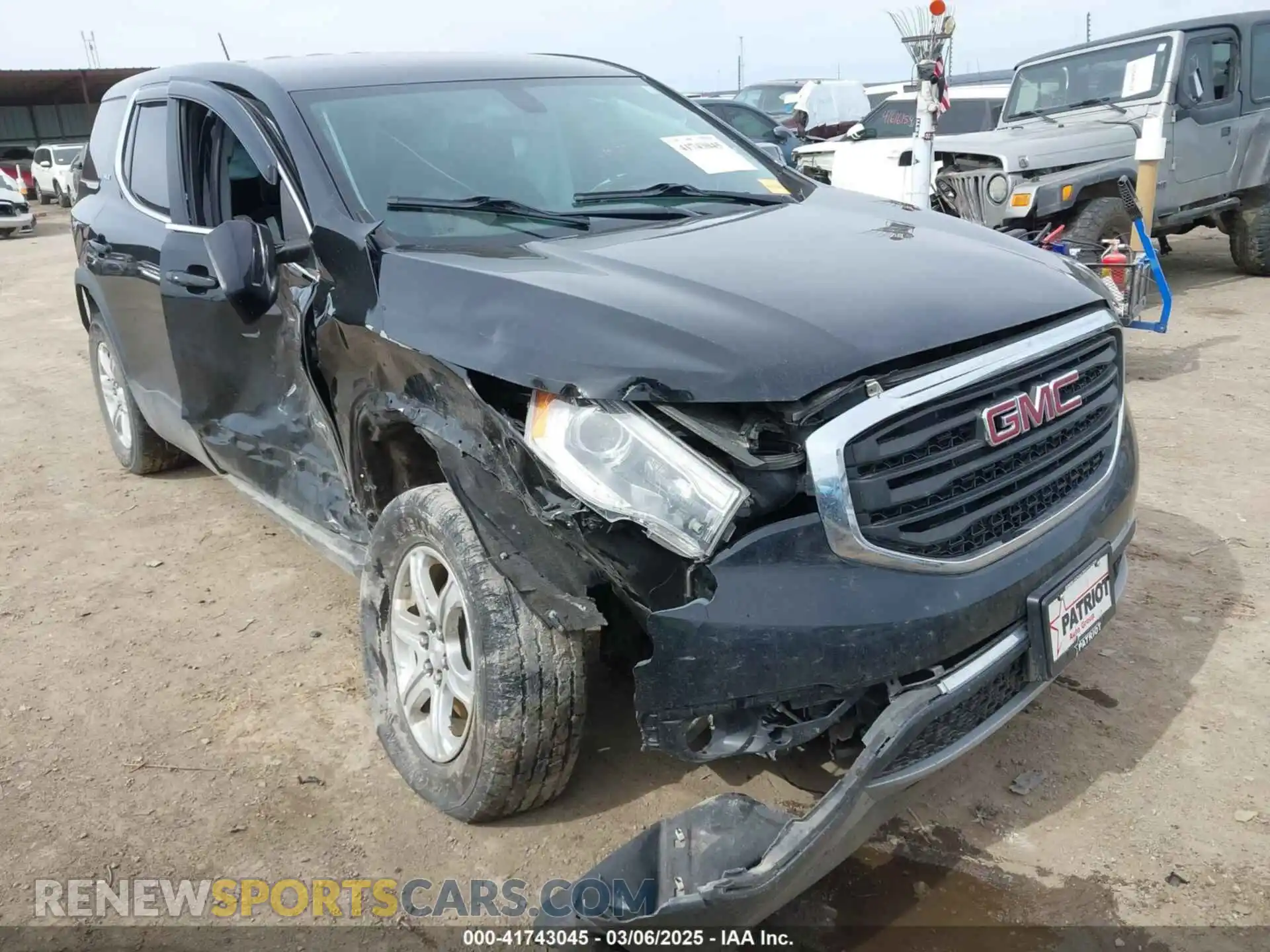1 Photograph of a damaged car 1GKKNRLA3KZ244893 GMC ACADIA 2019