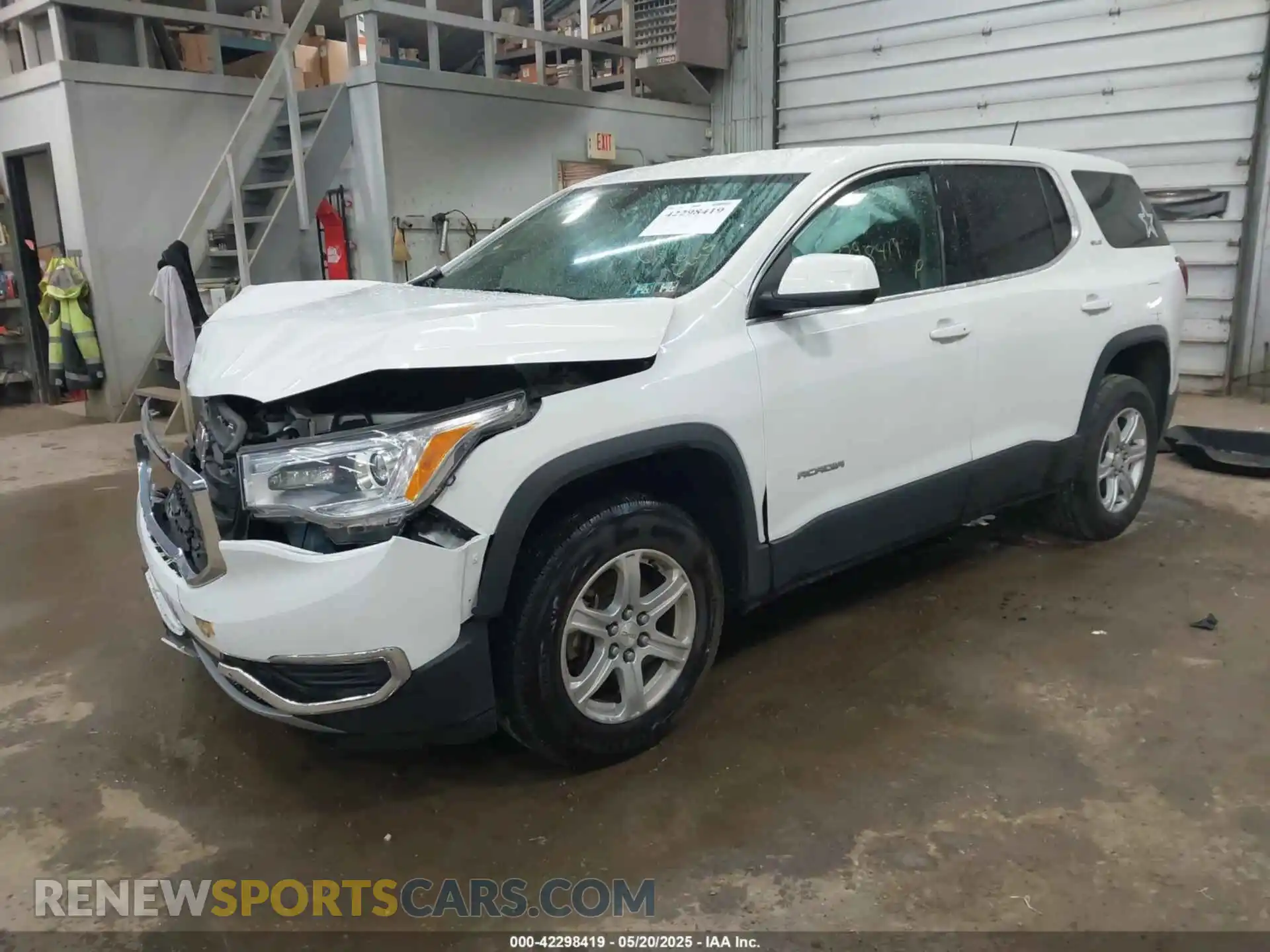 2 Photograph of a damaged car 1GKKNRLAXKZ299194 GMC ACADIA 2019