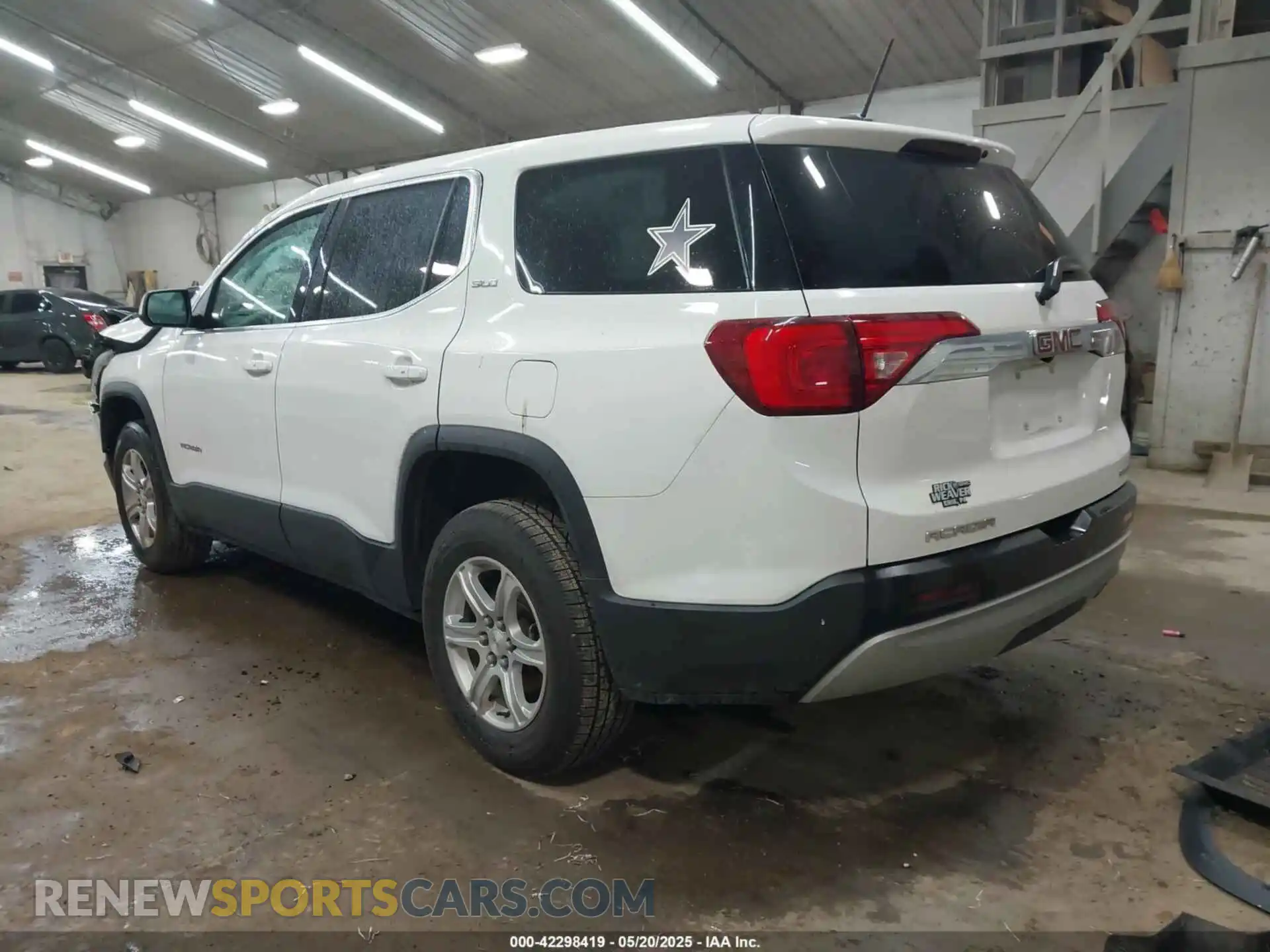 3 Photograph of a damaged car 1GKKNRLAXKZ299194 GMC ACADIA 2019