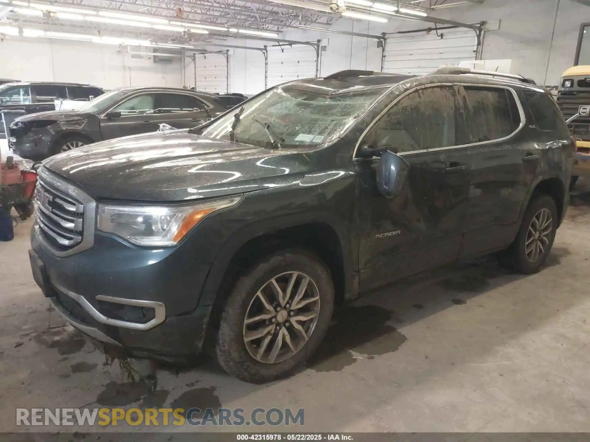 2 Photograph of a damaged car 1GKKNSLS7KZ237980 GMC ACADIA 2019