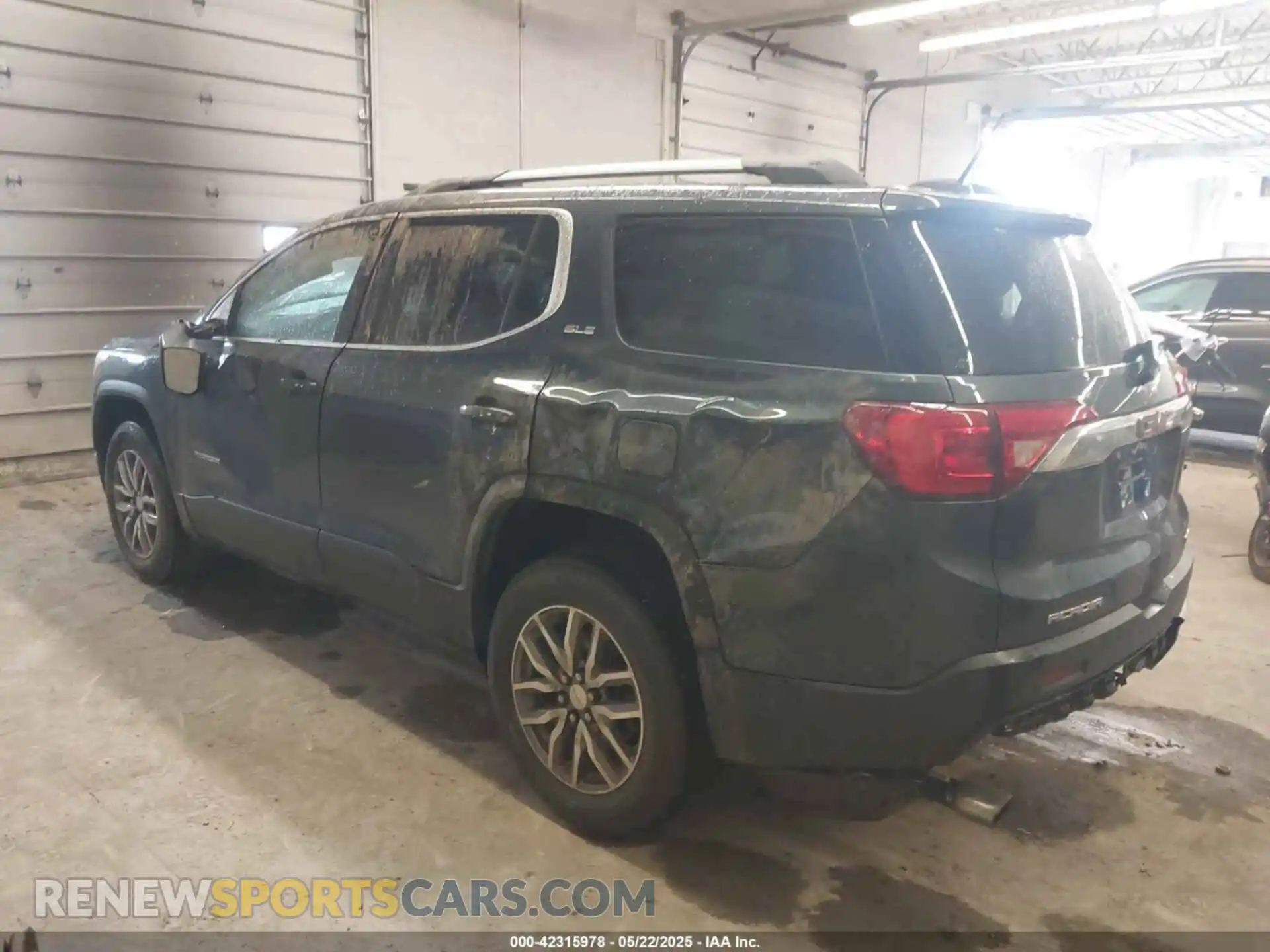 3 Photograph of a damaged car 1GKKNSLS7KZ237980 GMC ACADIA 2019