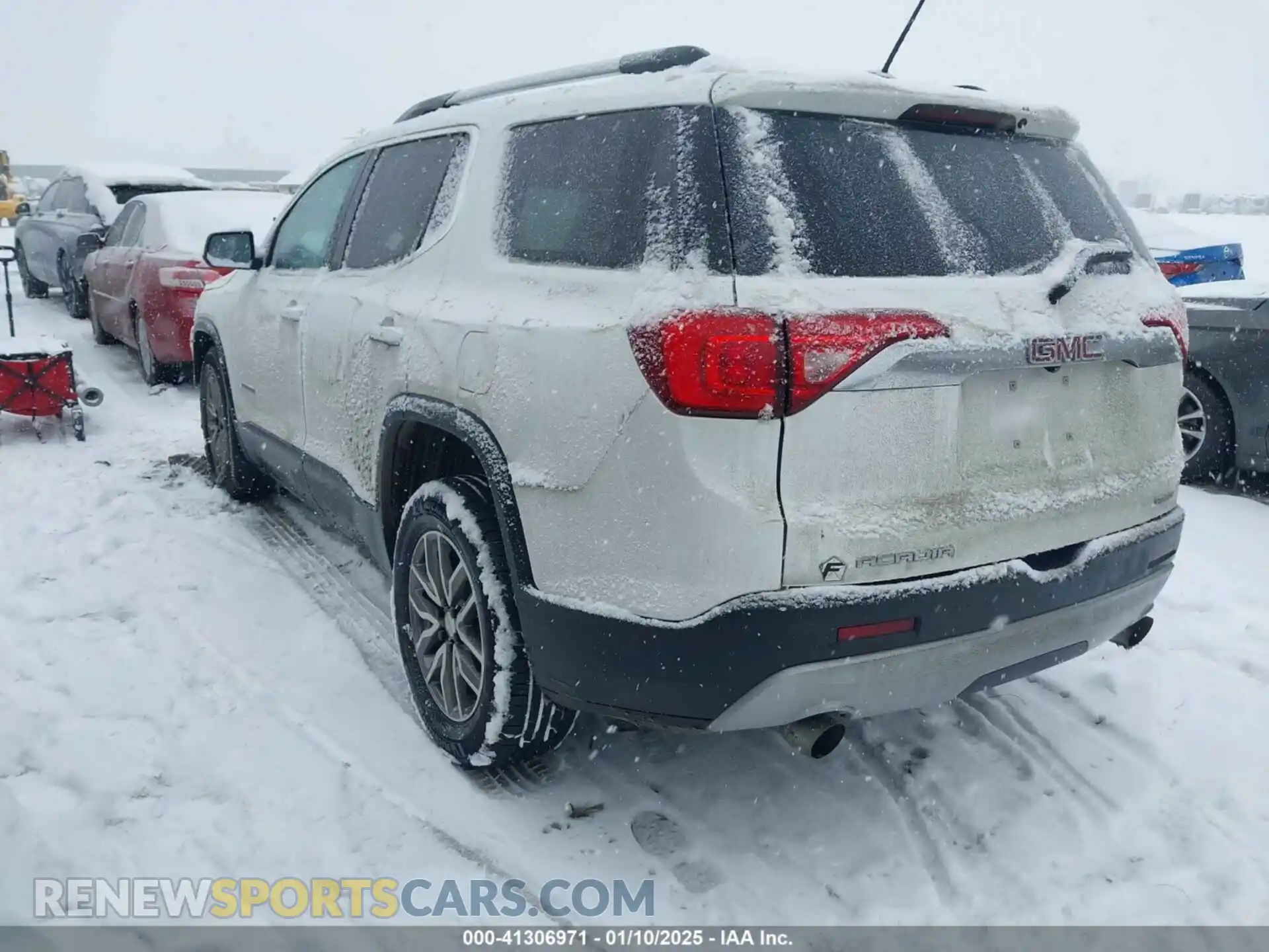 3 Photograph of a damaged car 1GKKNSLS9KZ118859 GMC ACADIA 2019