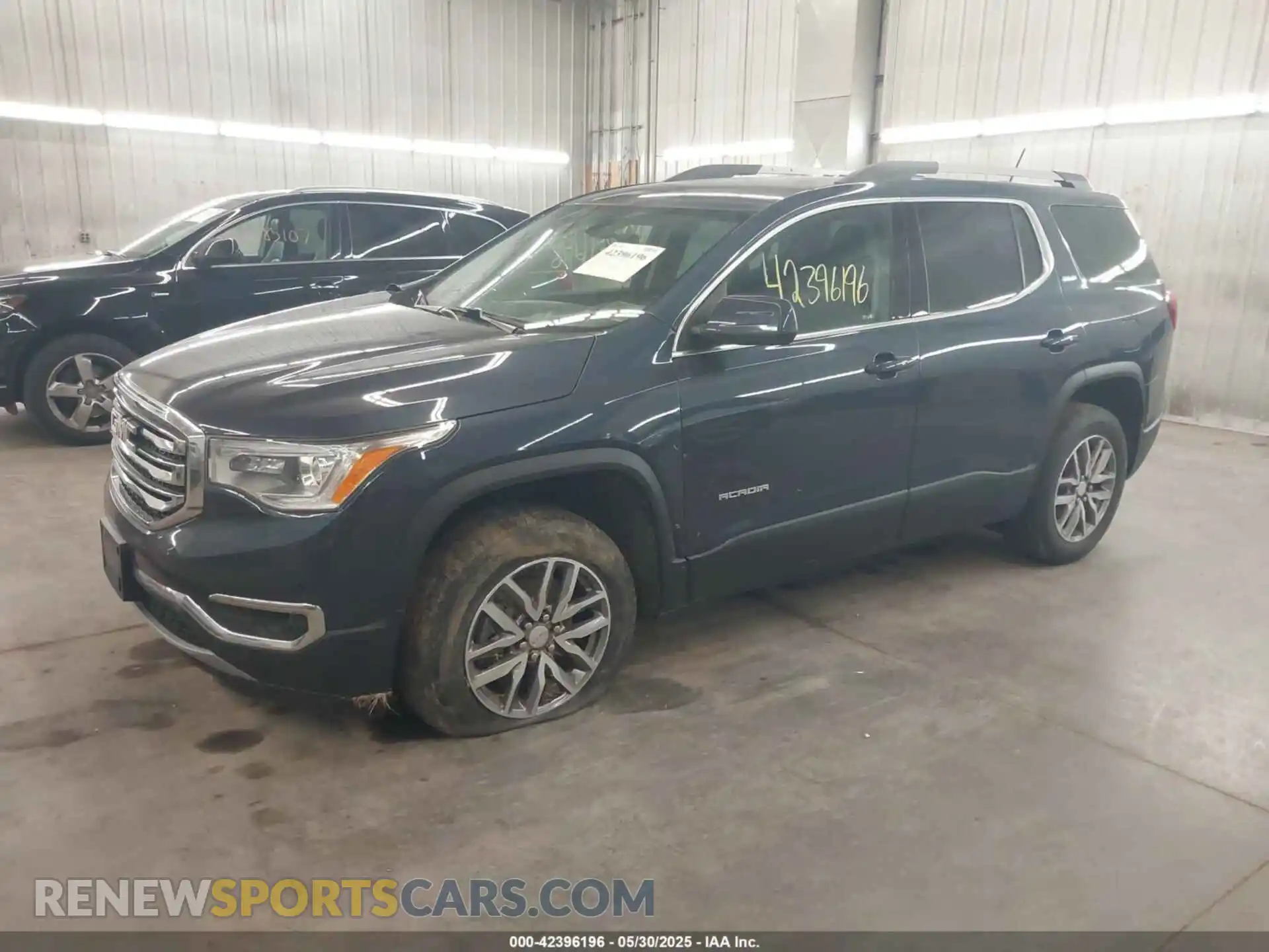 2 Photograph of a damaged car 1GKKNSLSXKZ141454 GMC ACADIA 2019
