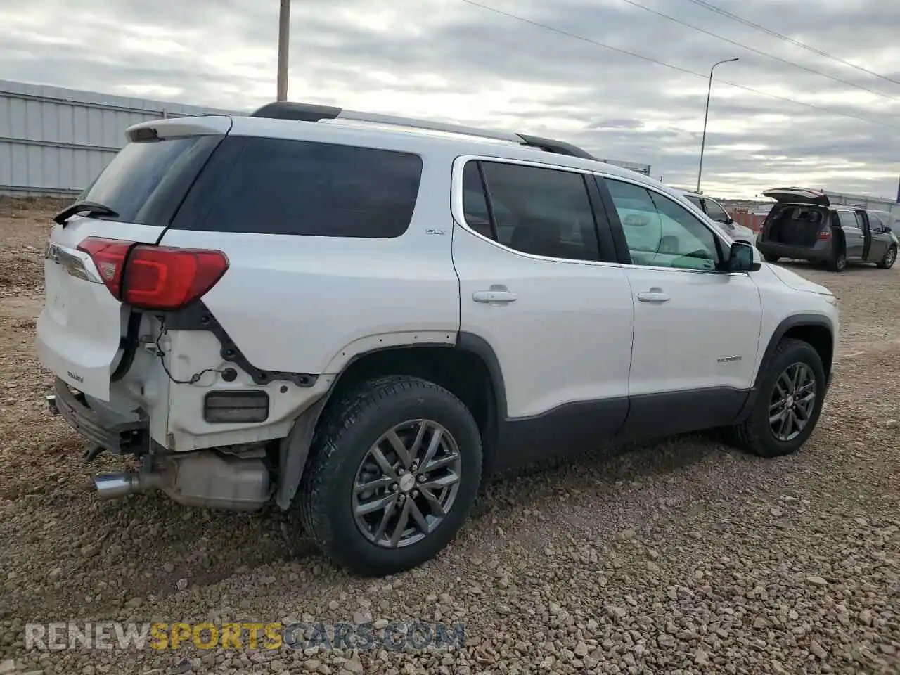 3 Photograph of a damaged car 1GKKNULS2KZ288010 GMC ACADIA 2019