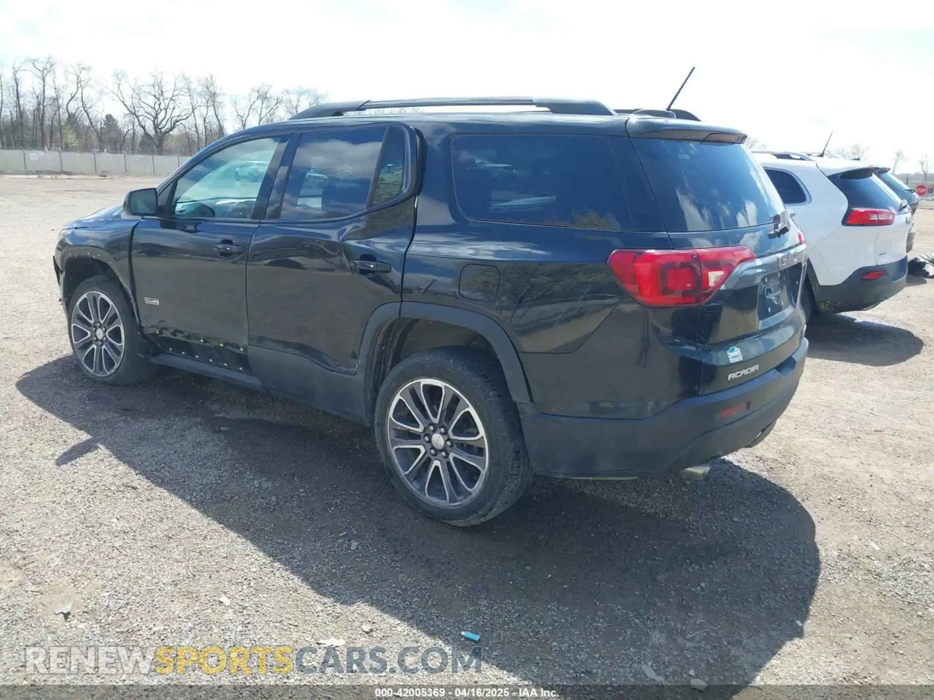 3 Photograph of a damaged car 1GKKNVLS0KZ239250 GMC ACADIA 2019