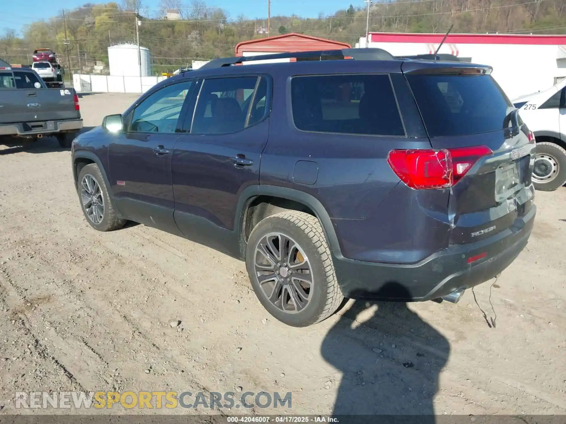 3 Photograph of a damaged car 1GKKNVLS5KZ185377 GMC ACADIA 2019