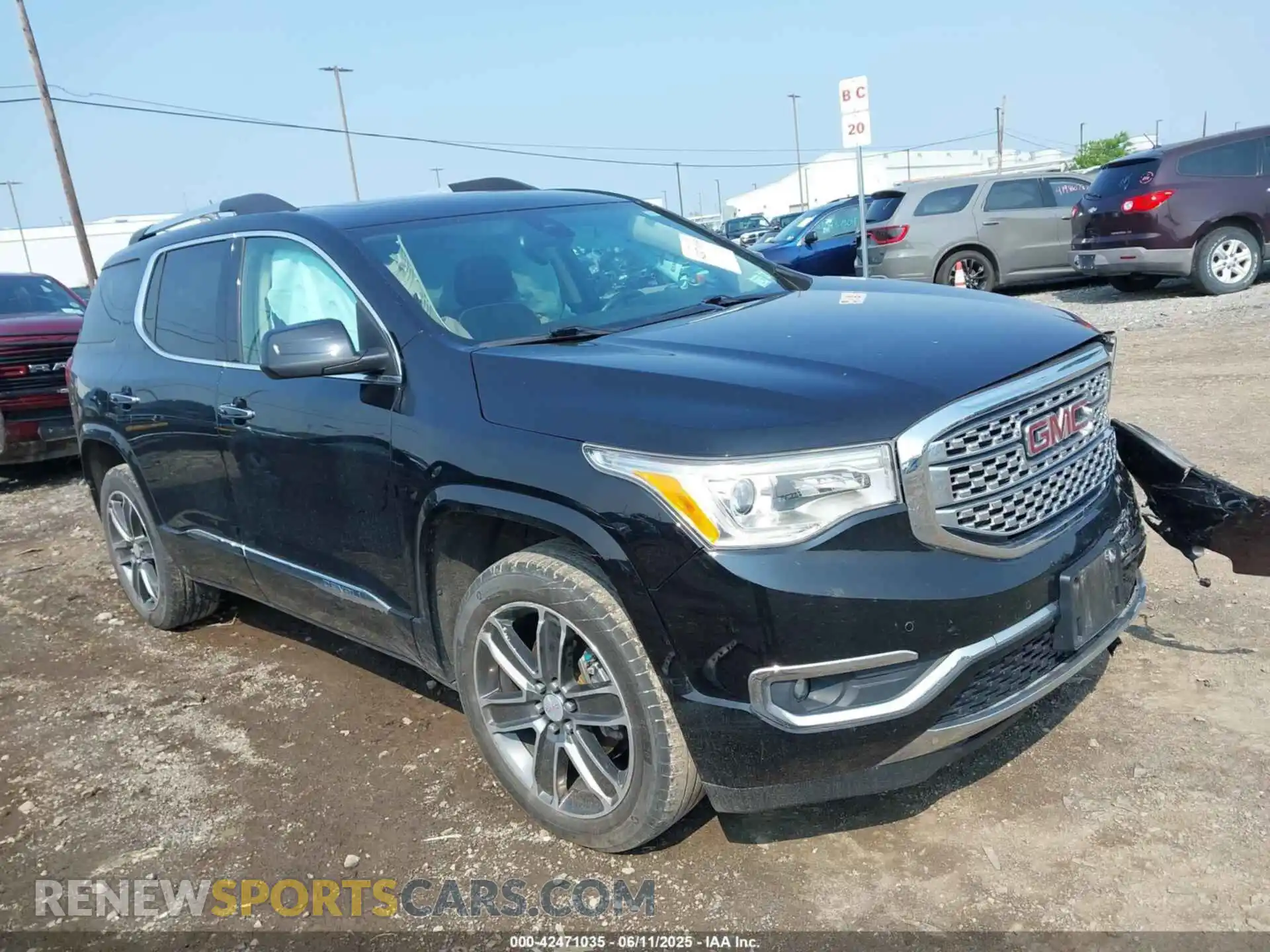 1 Photograph of a damaged car 1GKKNXLS0KZ157191 GMC ACADIA 2019