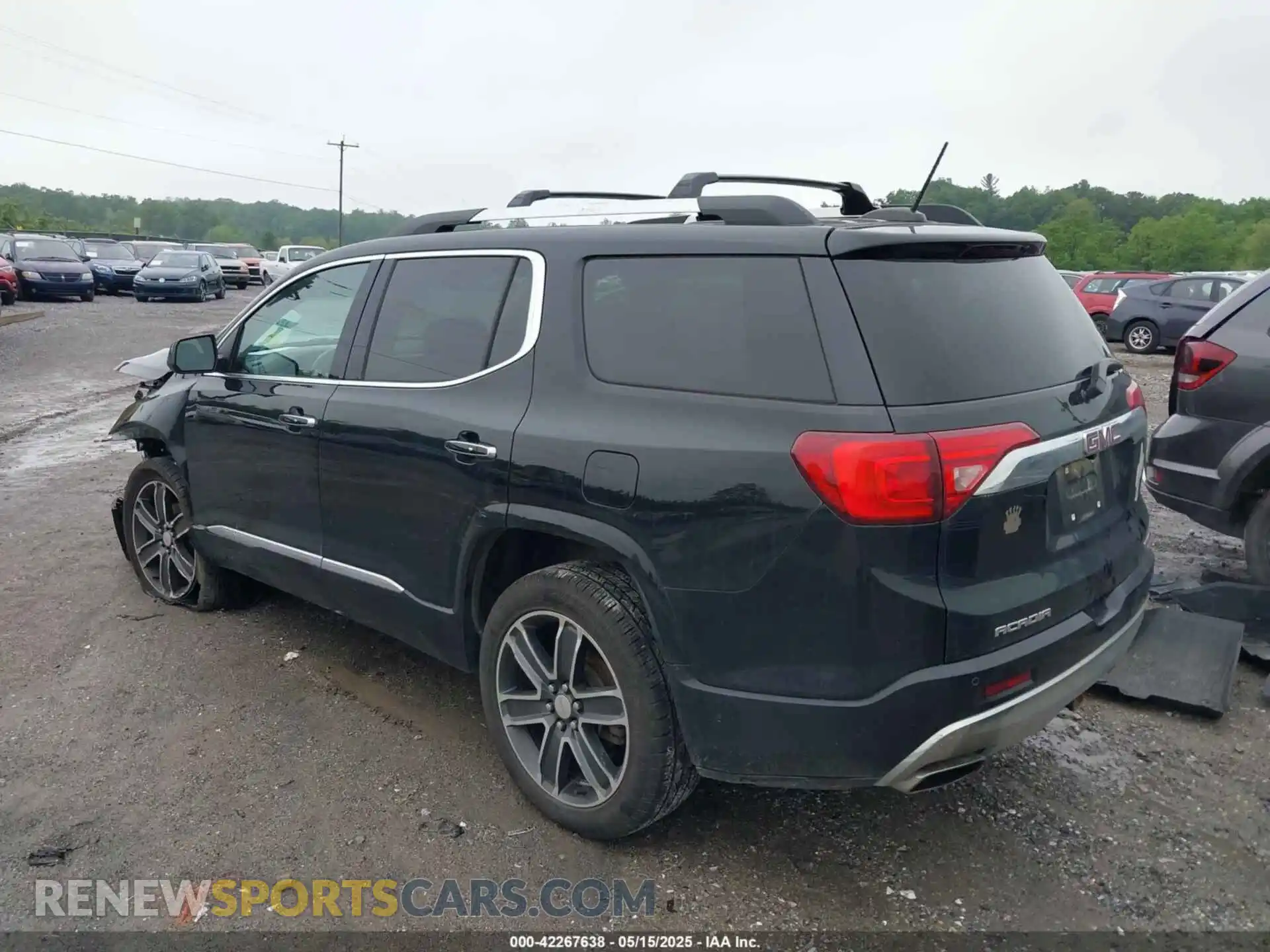 3 Photograph of a damaged car 1GKKNXLSXKZ100397 GMC ACADIA 2019