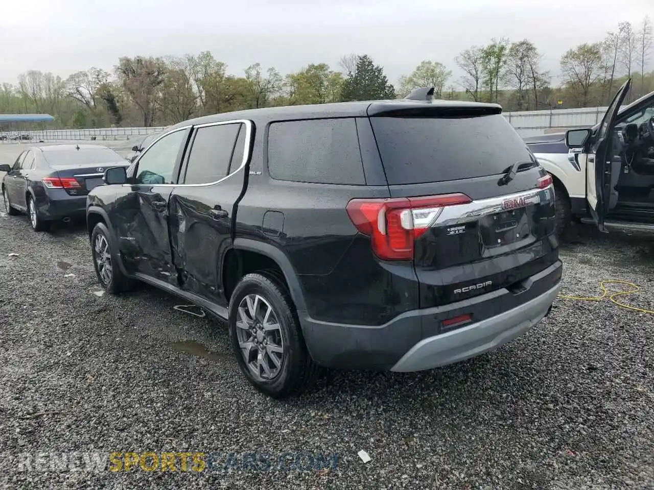 2 Photograph of a damaged car 1GKKNKLA2LZ199261 GMC ACADIA 2020