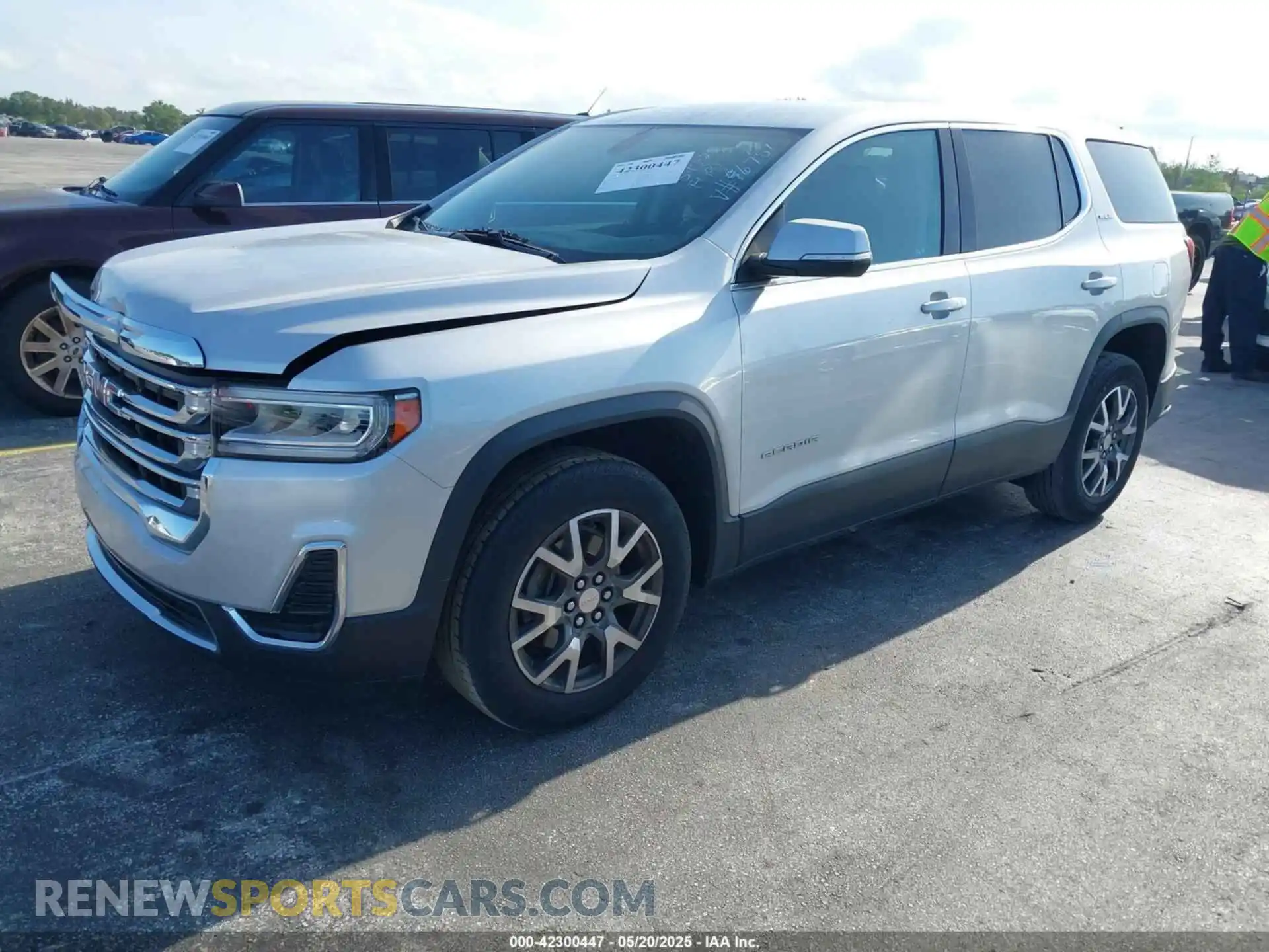 2 Photograph of a damaged car 1GKKNKLA4LZ196751 GMC ACADIA 2020