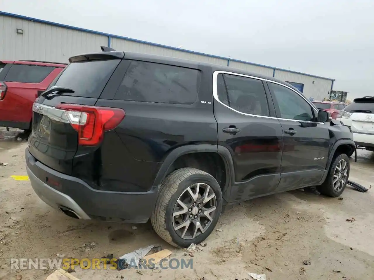 3 Photograph of a damaged car 1GKKNKLS0LZ145658 GMC ACADIA 2020