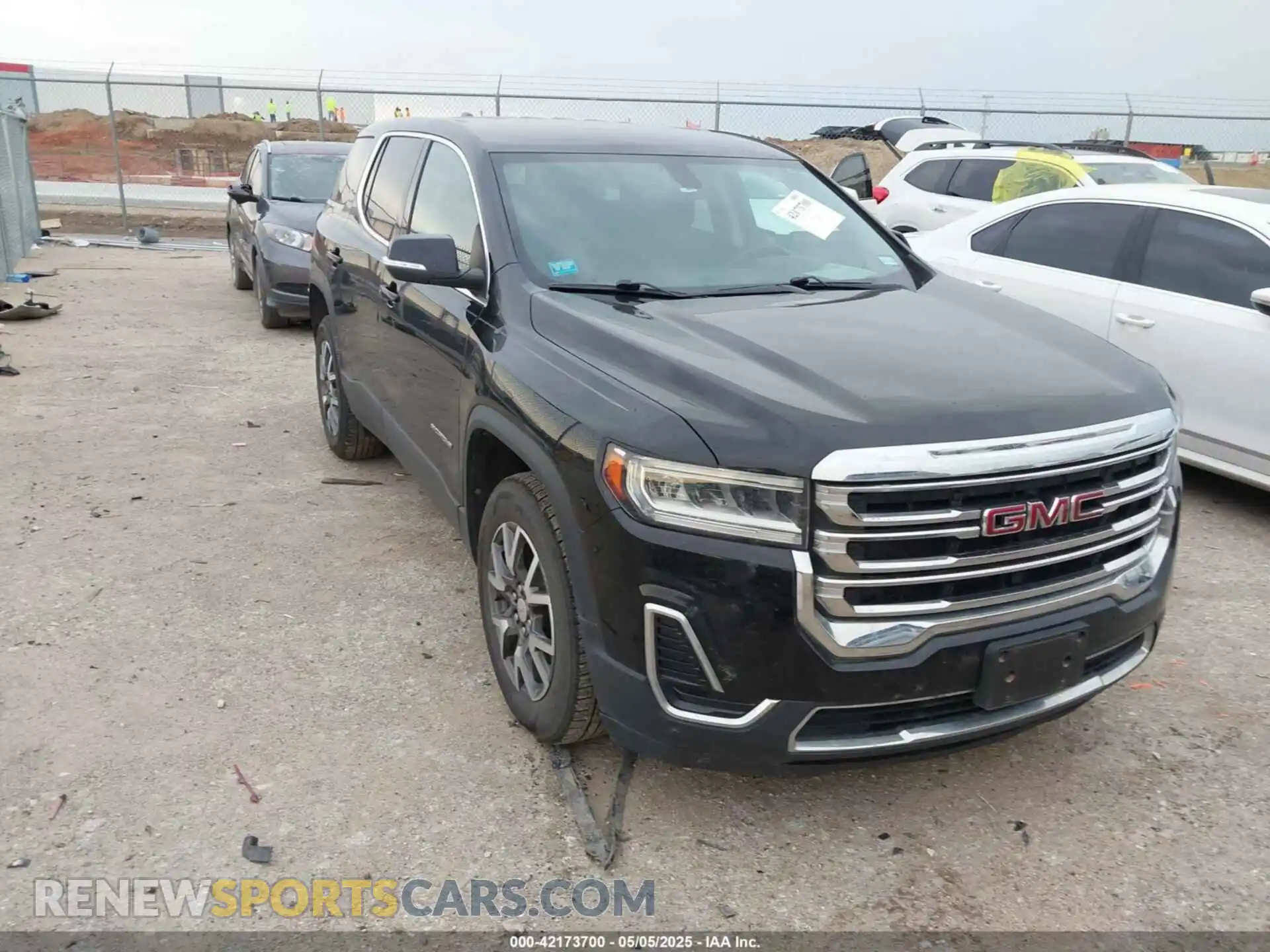 1 Photograph of a damaged car 1GKKNKLS4LZ185533 GMC ACADIA 2020