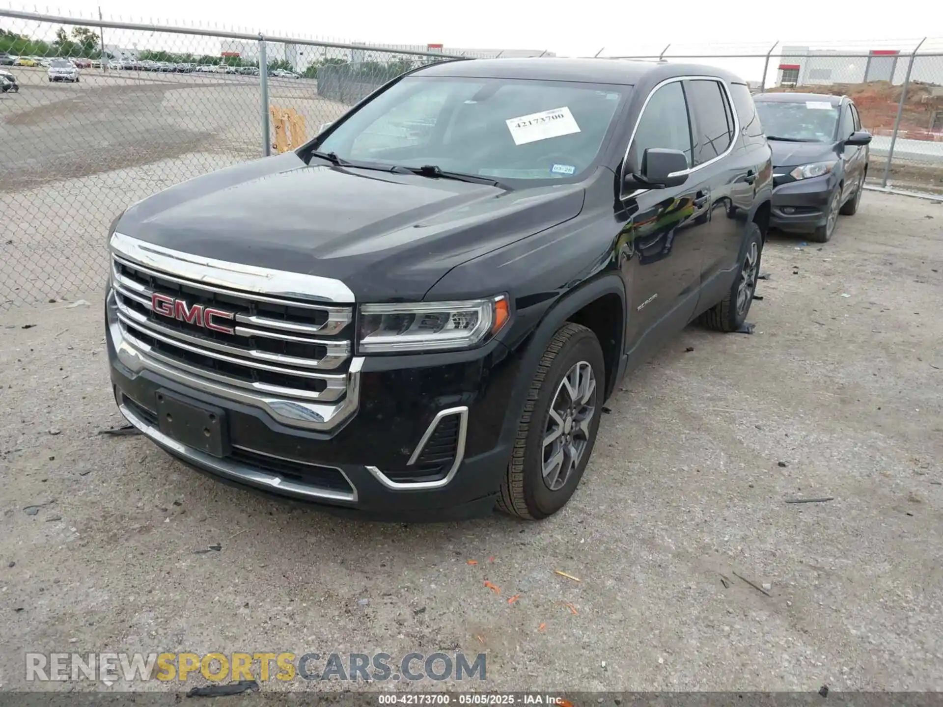 2 Photograph of a damaged car 1GKKNKLS4LZ185533 GMC ACADIA 2020