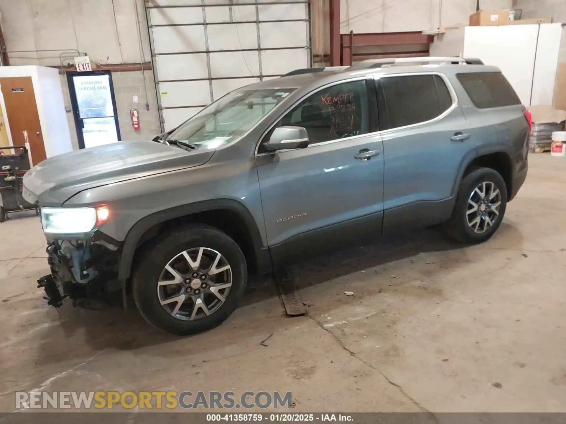 2 Photograph of a damaged car 1GKKNKLSXLZ201556 GMC ACADIA 2020