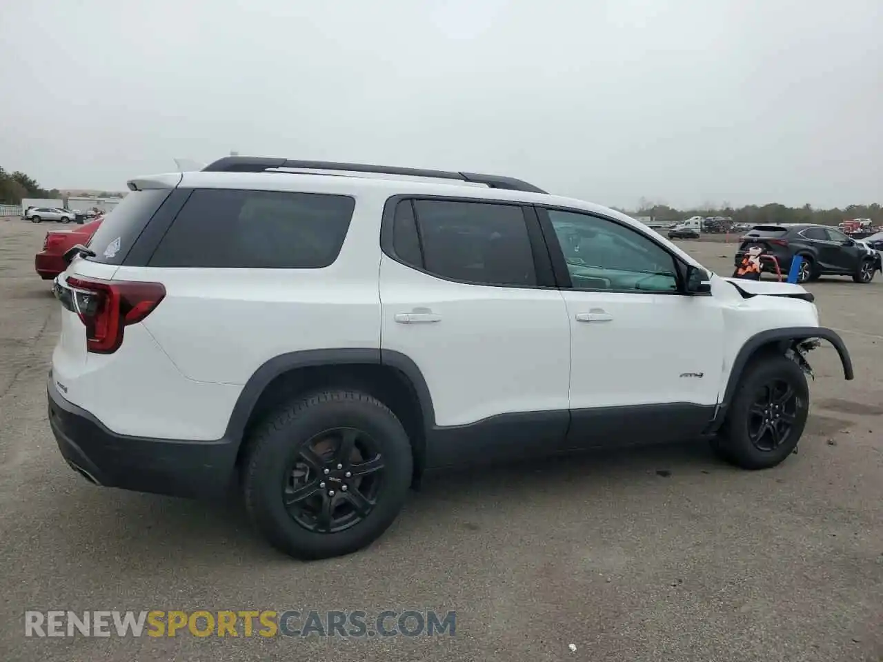 3 Photograph of a damaged car 1GKKNLLS4LZ214051 GMC ACADIA 2020