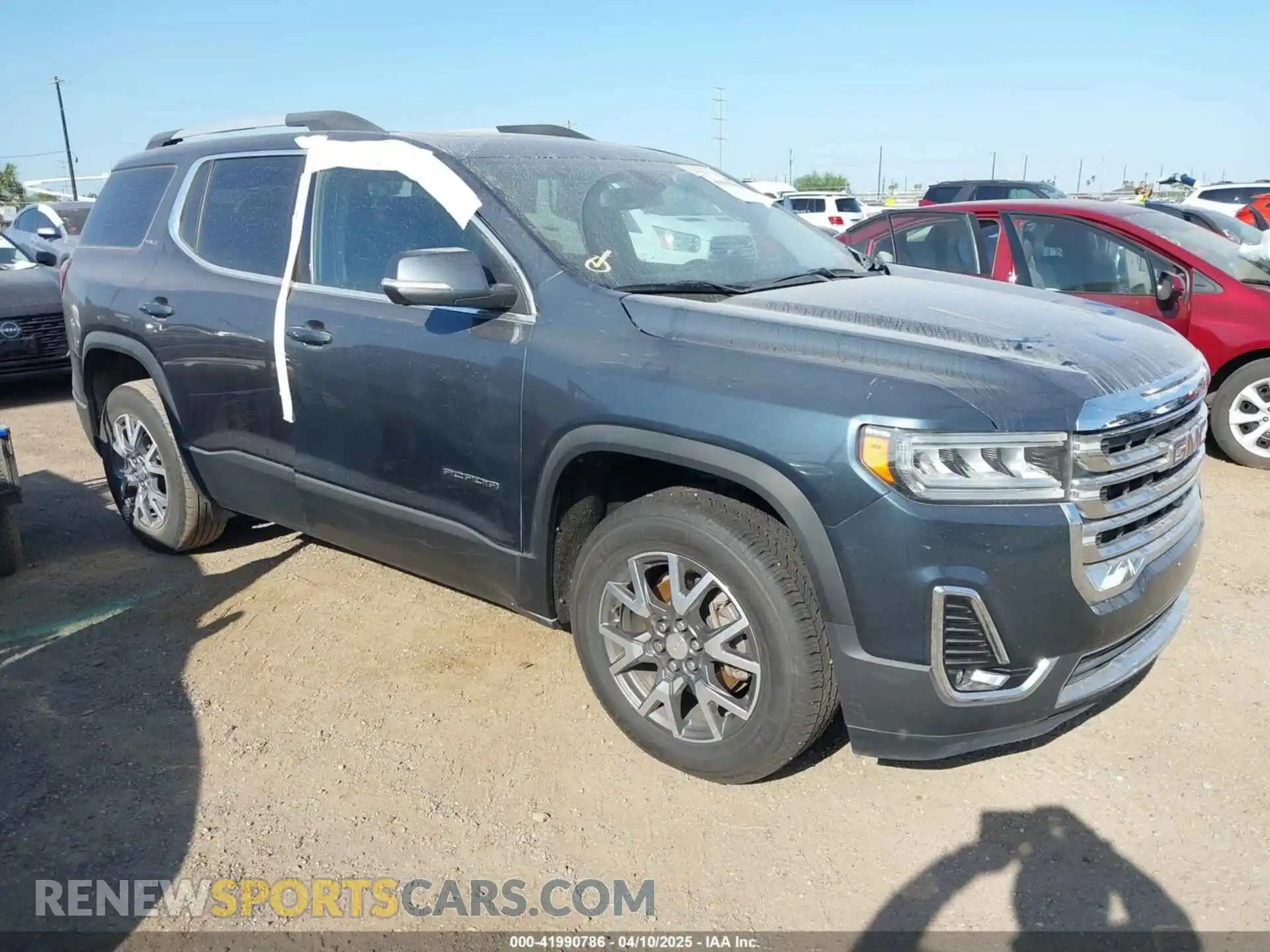1 Photograph of a damaged car 1GKKNMLS0LZ209421 GMC ACADIA 2020