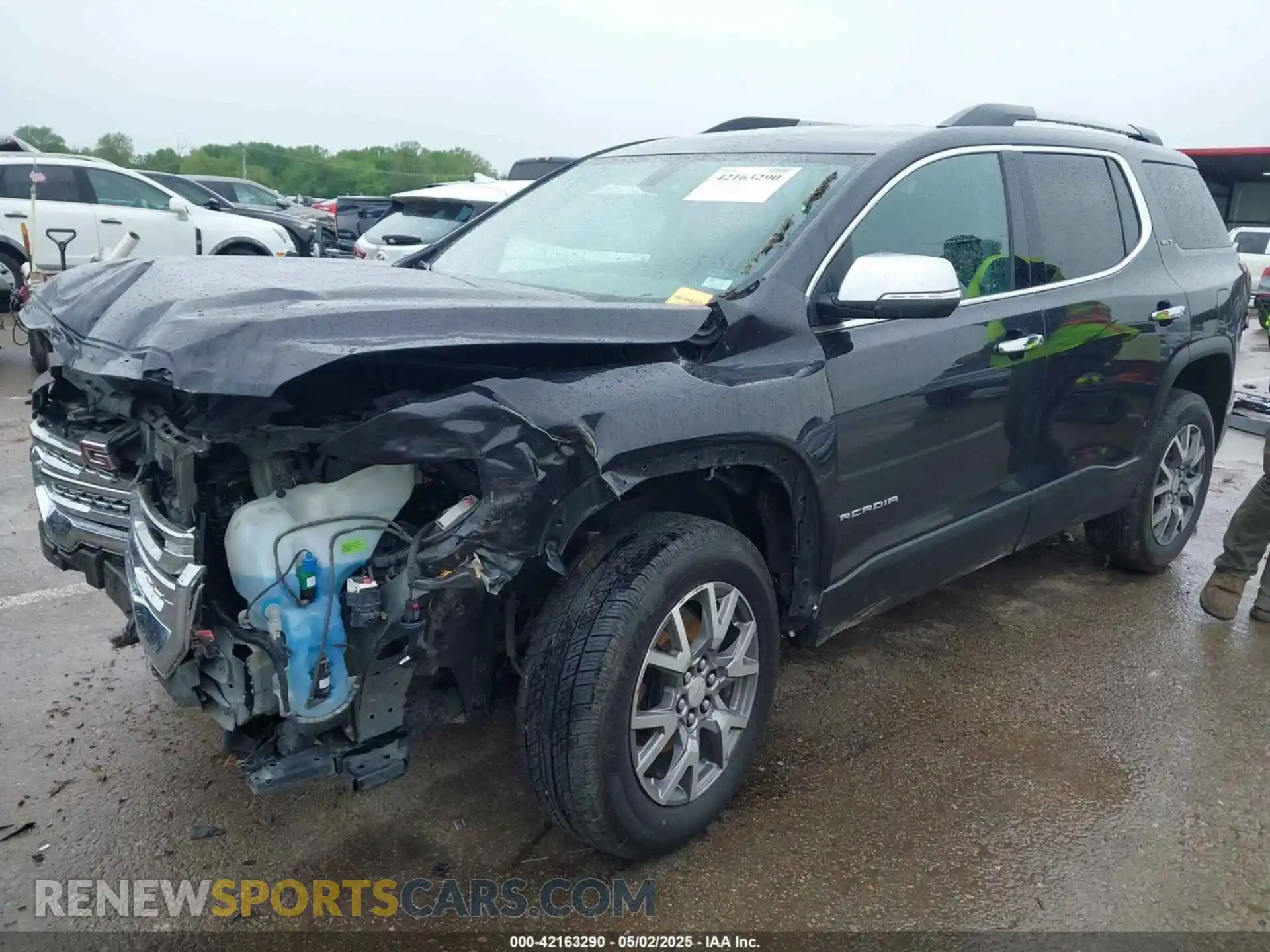 2 Photograph of a damaged car 1GKKNMLS2LZ136651 GMC ACADIA 2020