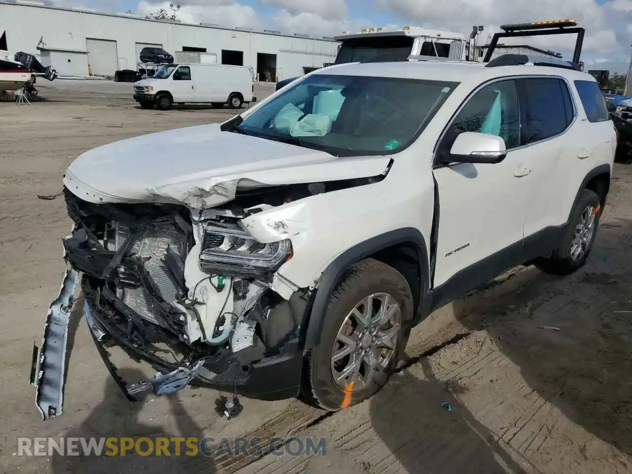 1 Photograph of a damaged car 1GKKNMLS4LZ139437 GMC ACADIA 2020