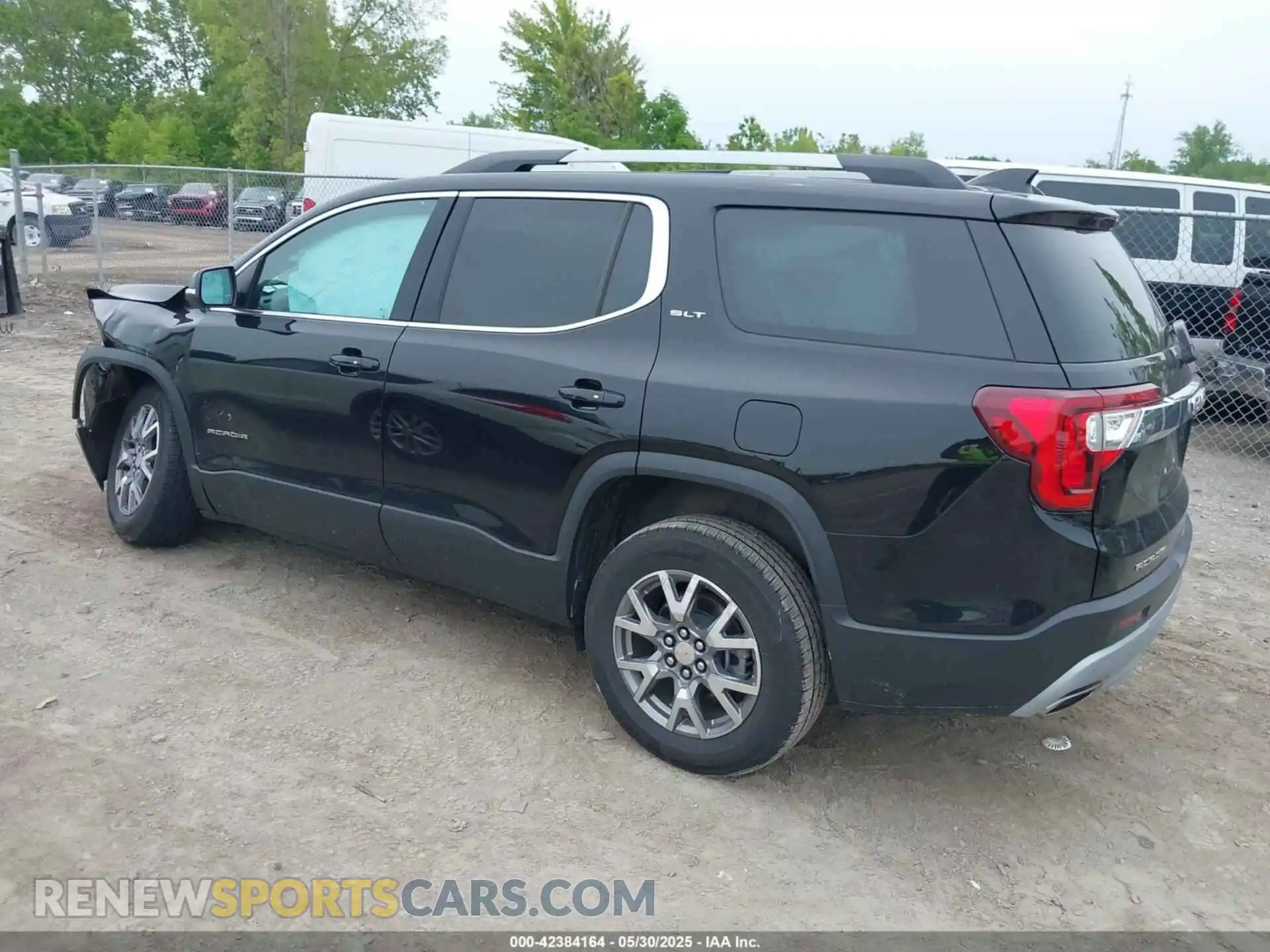 3 Photograph of a damaged car 1GKKNMLS4LZ163494 GMC ACADIA 2020