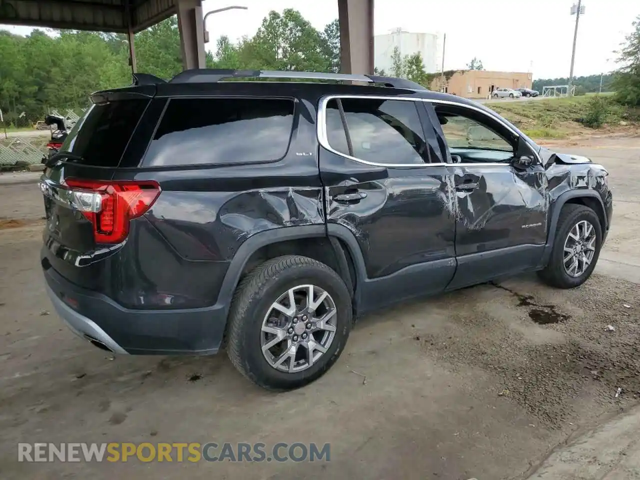 3 Photograph of a damaged car 1GKKNMLS6LZ224635 GMC ACADIA 2020
