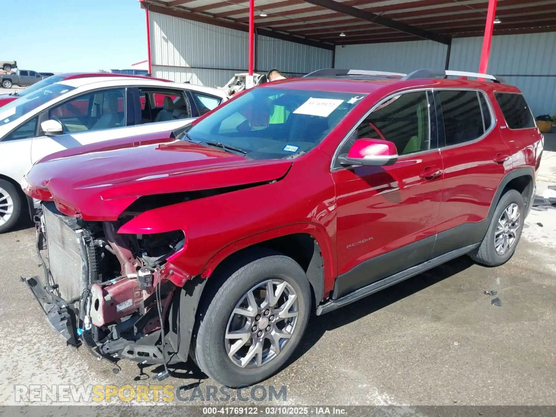 2 Photograph of a damaged car 1GKKNMLS7LZ209156 GMC ACADIA 2020
