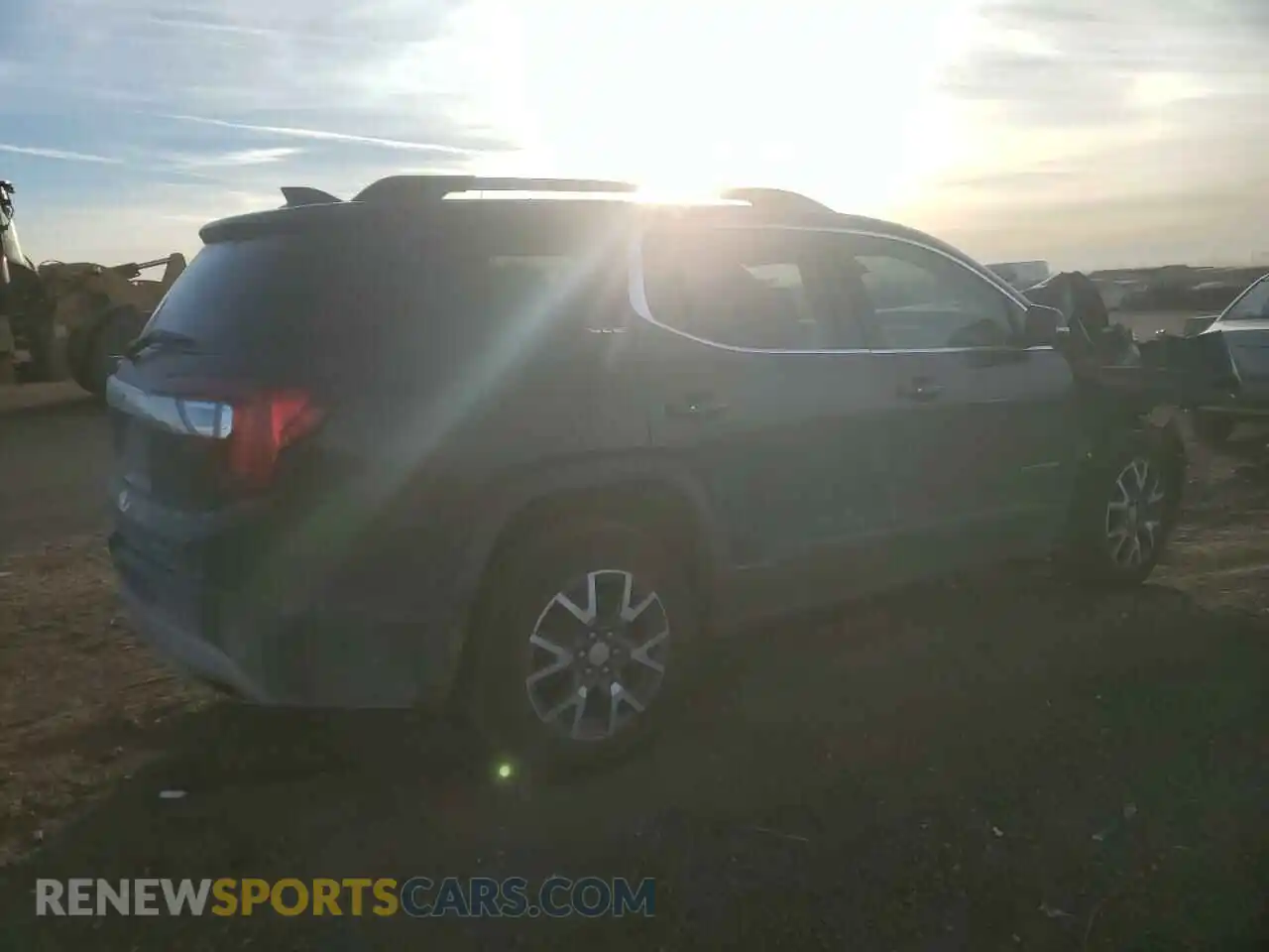 3 Photograph of a damaged car 1GKKNRLS5LZ188353 GMC ACADIA 2020