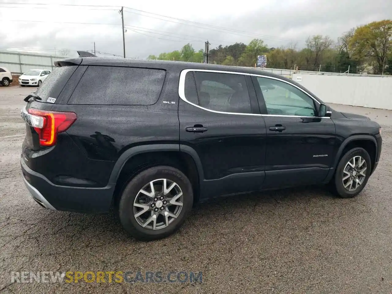 3 Photograph of a damaged car 1GKKNRLS7LZ240632 GMC ACADIA 2020