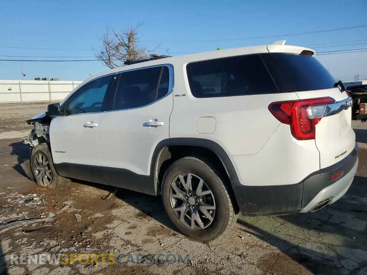2 Photograph of a damaged car 1GKKNRLS8LZ176925 GMC ACADIA 2020