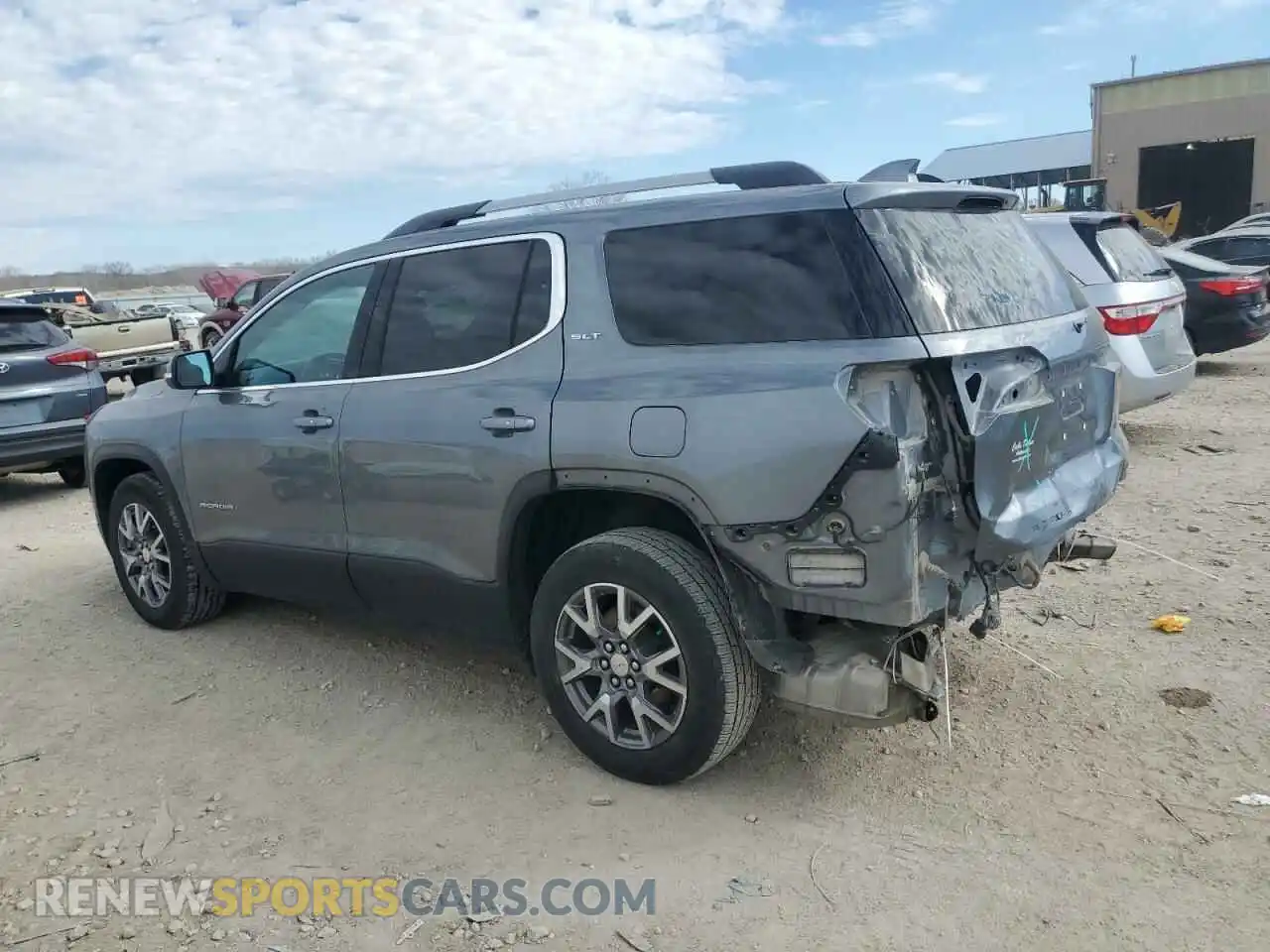 2 Photograph of a damaged car 1GKKNULS2LZ182156 GMC ACADIA 2020