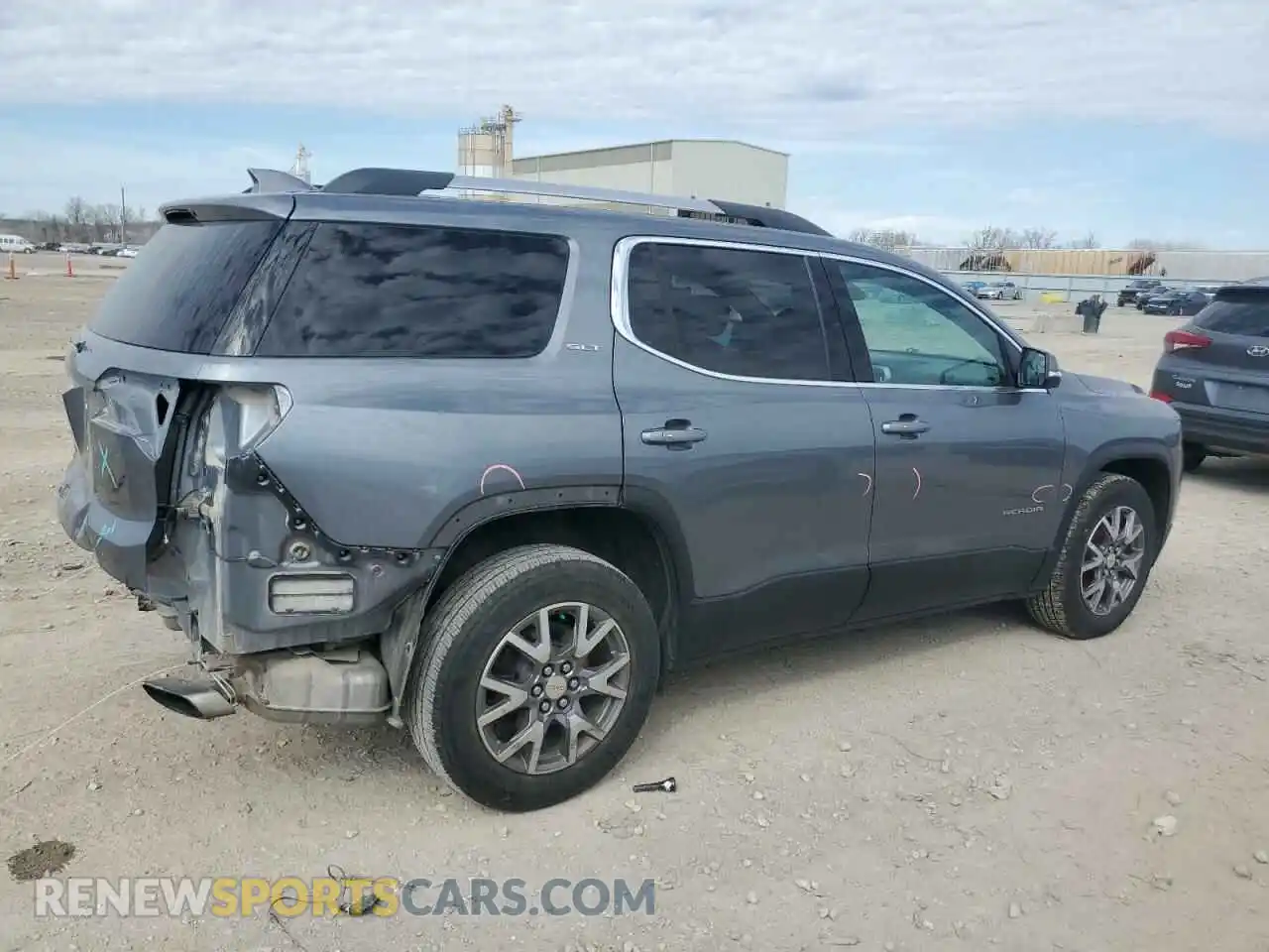 3 Photograph of a damaged car 1GKKNULS2LZ182156 GMC ACADIA 2020
