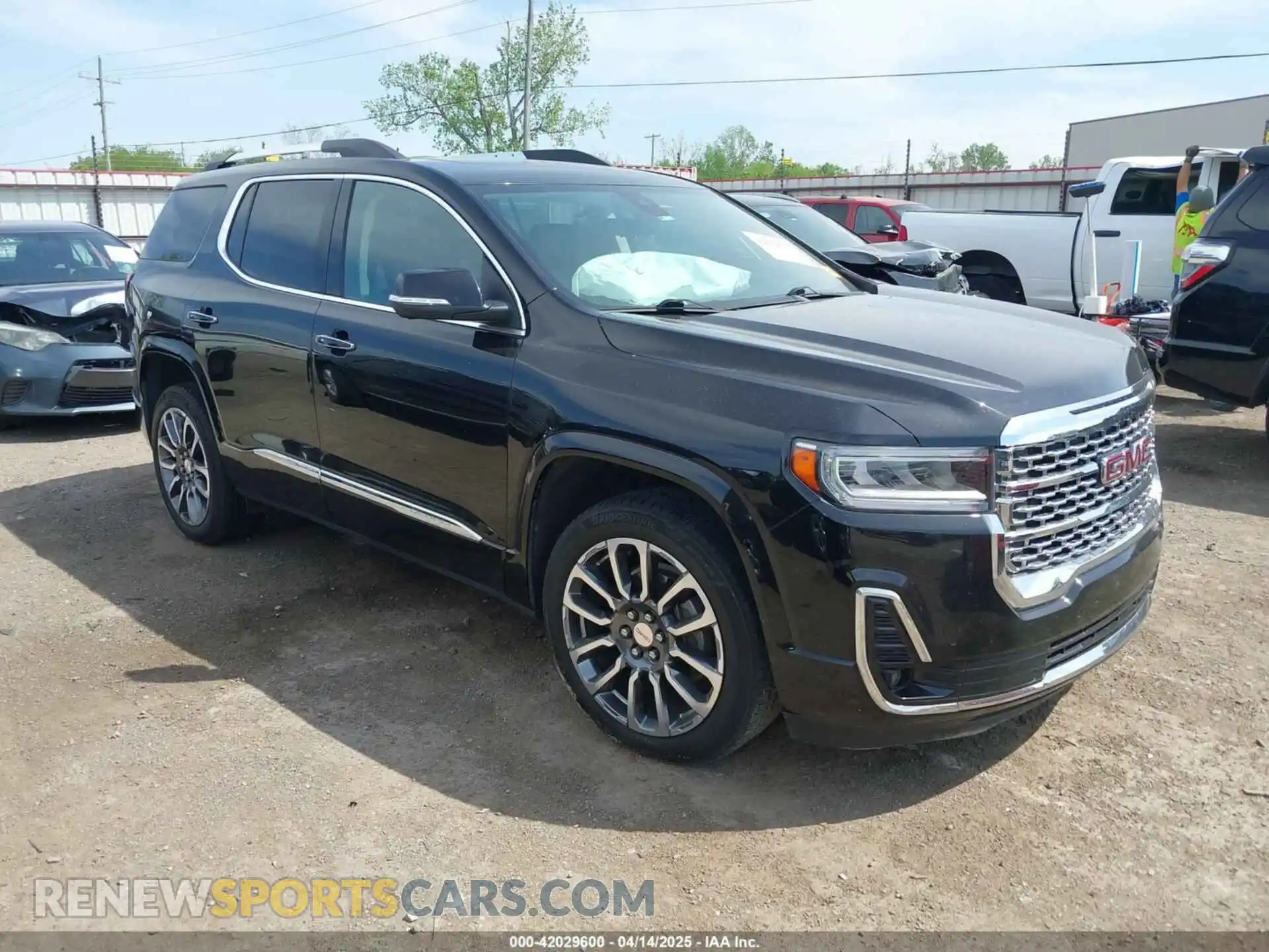 1 Photograph of a damaged car 1GKKNXLS3LZ160524 GMC ACADIA 2020