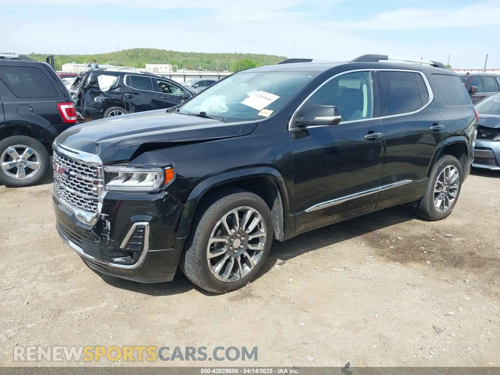 2 Photograph of a damaged car 1GKKNXLS3LZ160524 GMC ACADIA 2020