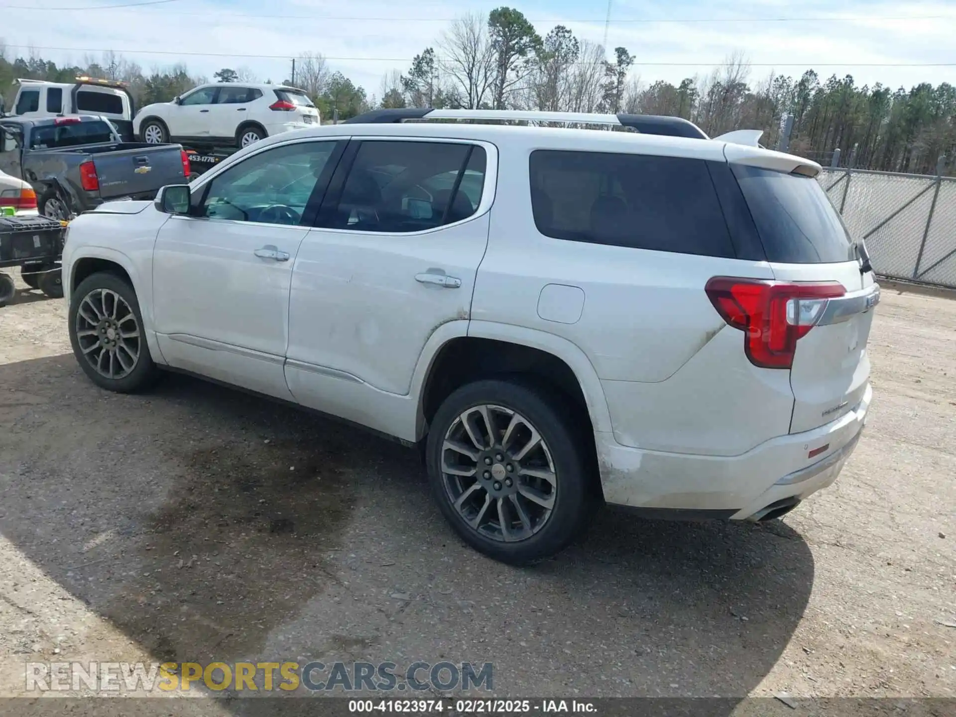 3 Photograph of a damaged car 1GKKNXLS7LZ112041 GMC ACADIA 2020