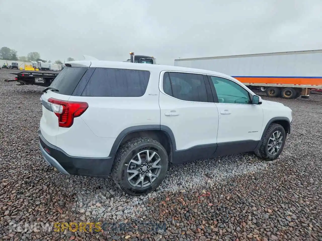 3 Photograph of a damaged car 1GKKNKLA0MZ114158 GMC ACADIA 2021