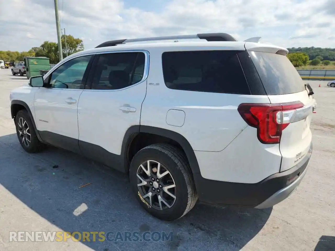 2 Photograph of a damaged car 1GKKNKLA1MZ125380 GMC ACADIA 2021