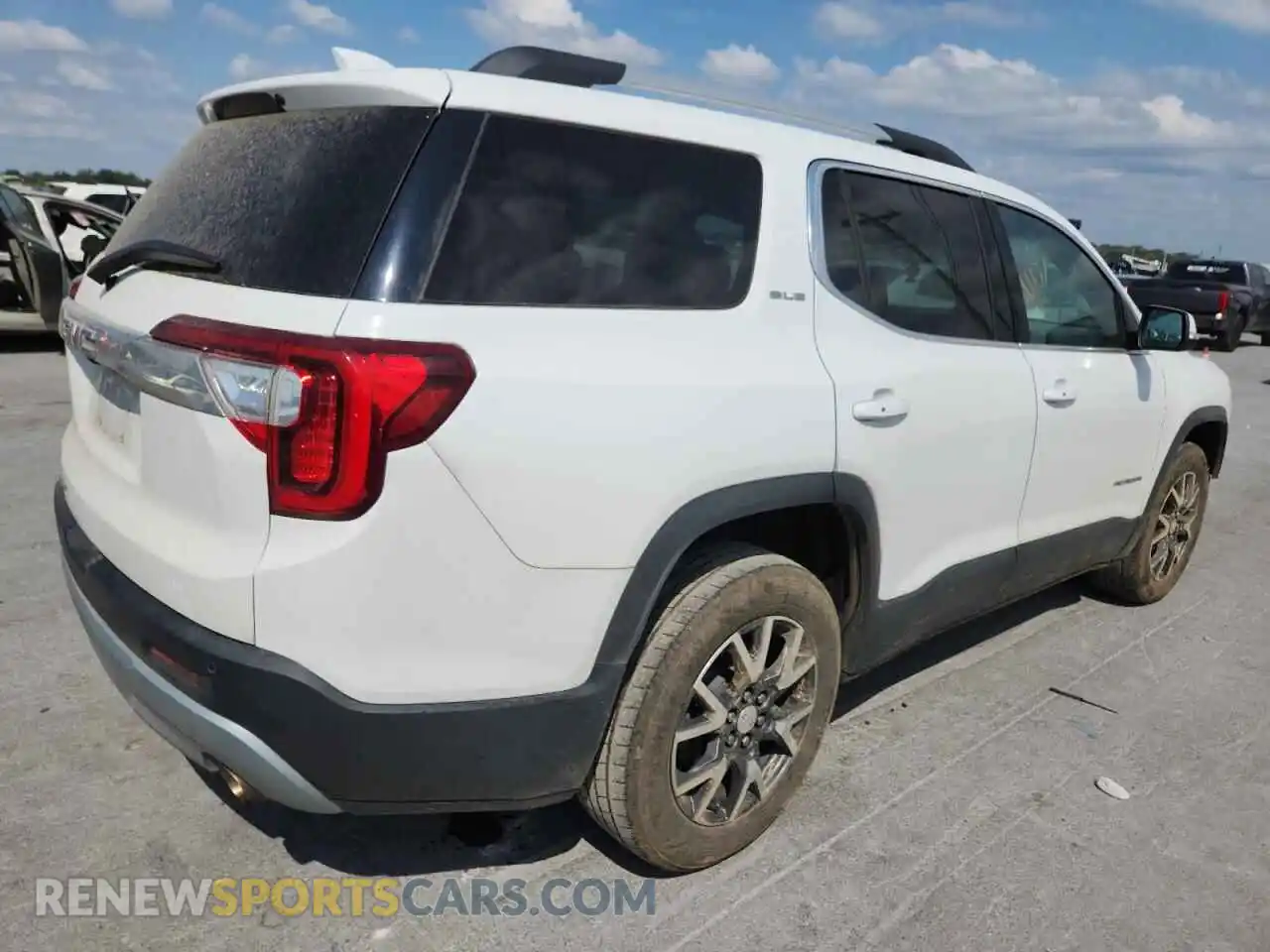 3 Photograph of a damaged car 1GKKNKLA1MZ125380 GMC ACADIA 2021