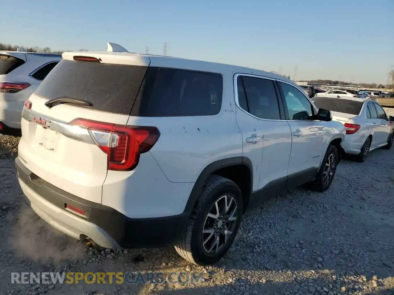 3 Photograph of a damaged car 1GKKNKLA1MZ166401 GMC ACADIA 2021