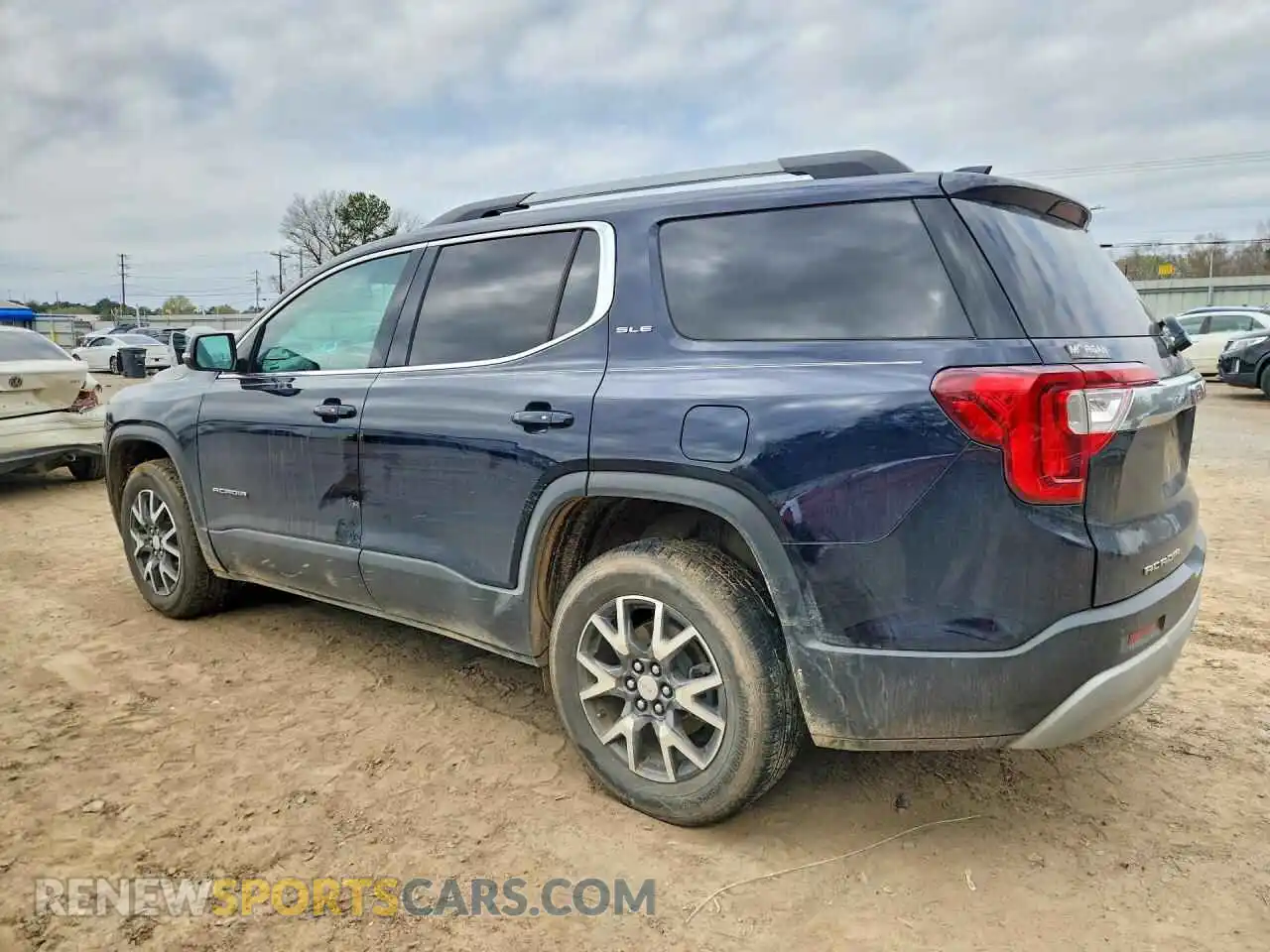 2 Photograph of a damaged car 1GKKNKLA2MZ193851 GMC ACADIA 2021