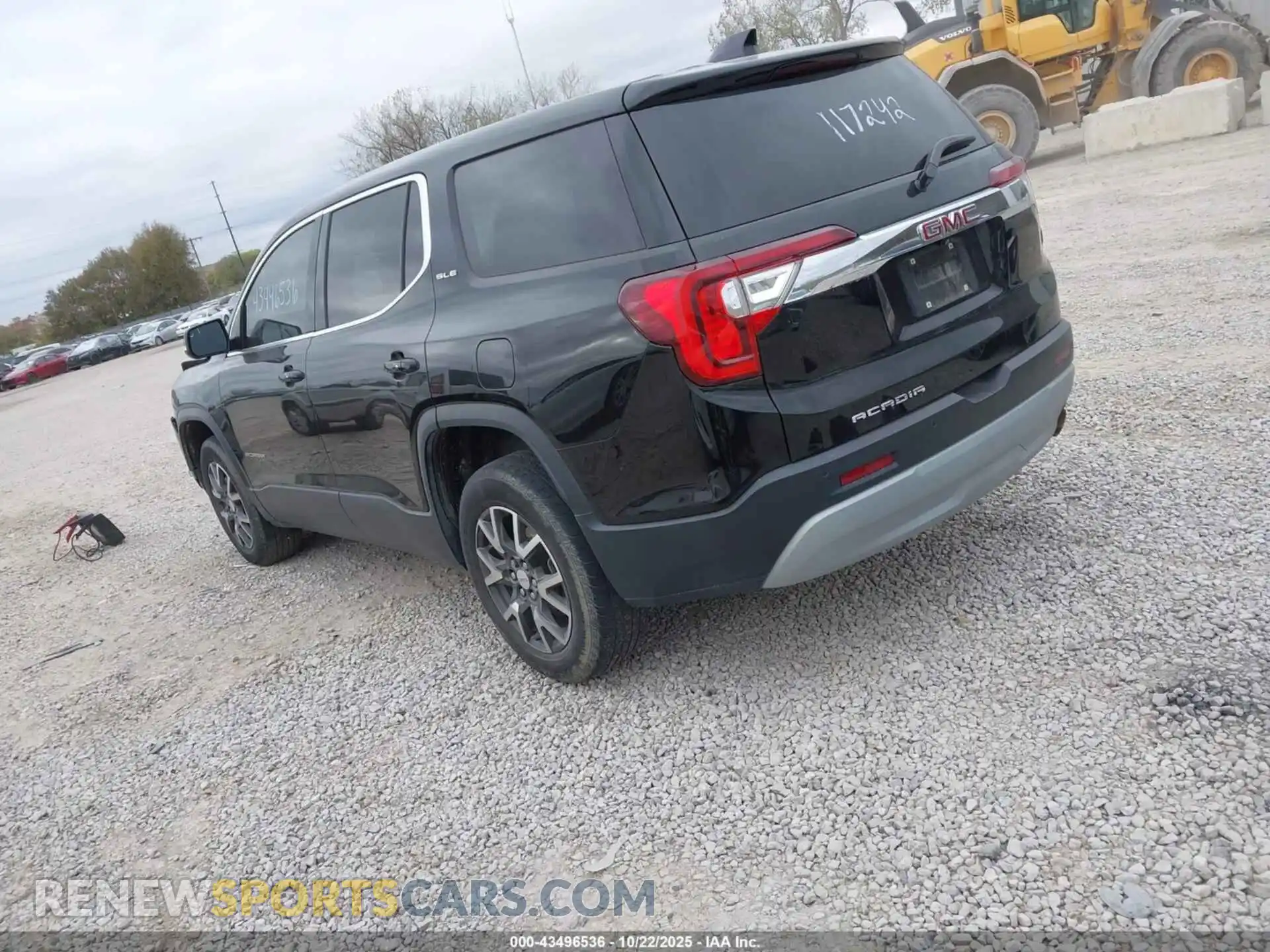 3 Photograph of a damaged car 1GKKNKLA4MZ117242 GMC ACADIA 2021