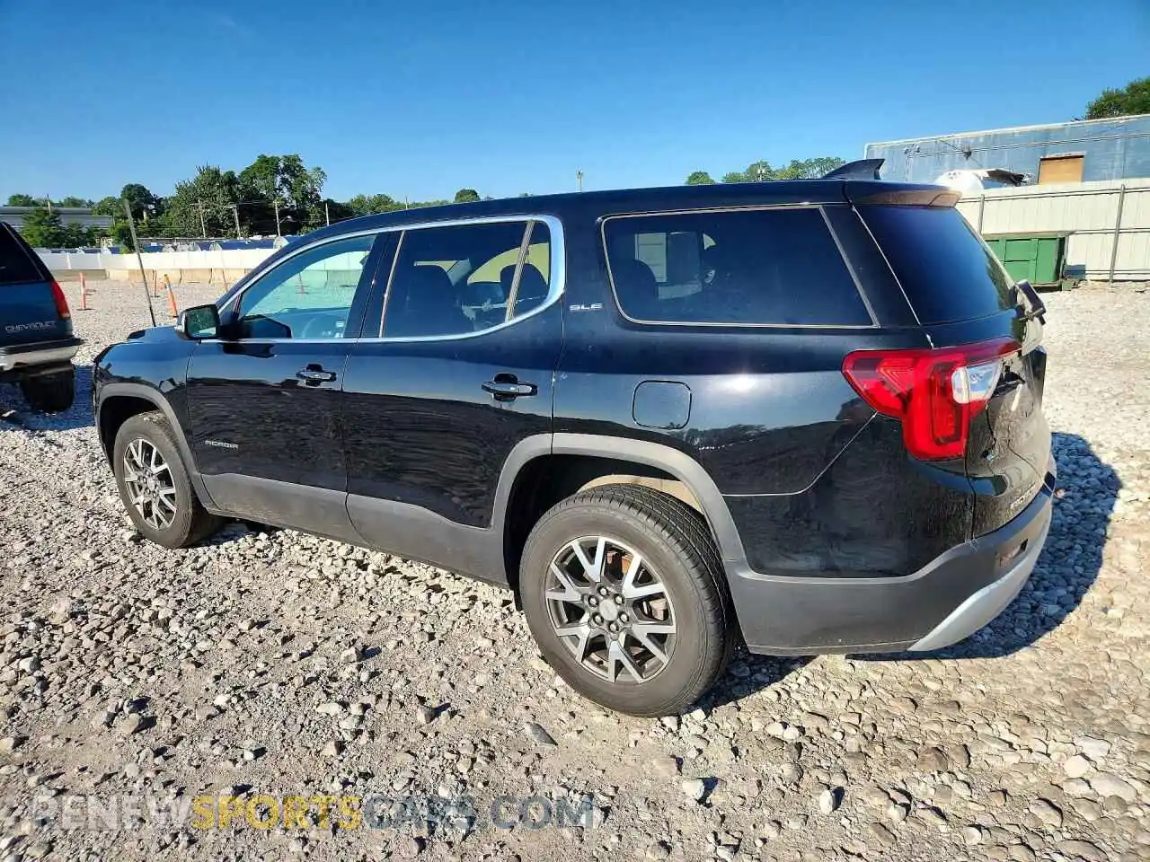 2 Photograph of a damaged car 1GKKNKLA7MZ140708 GMC ACADIA 2021