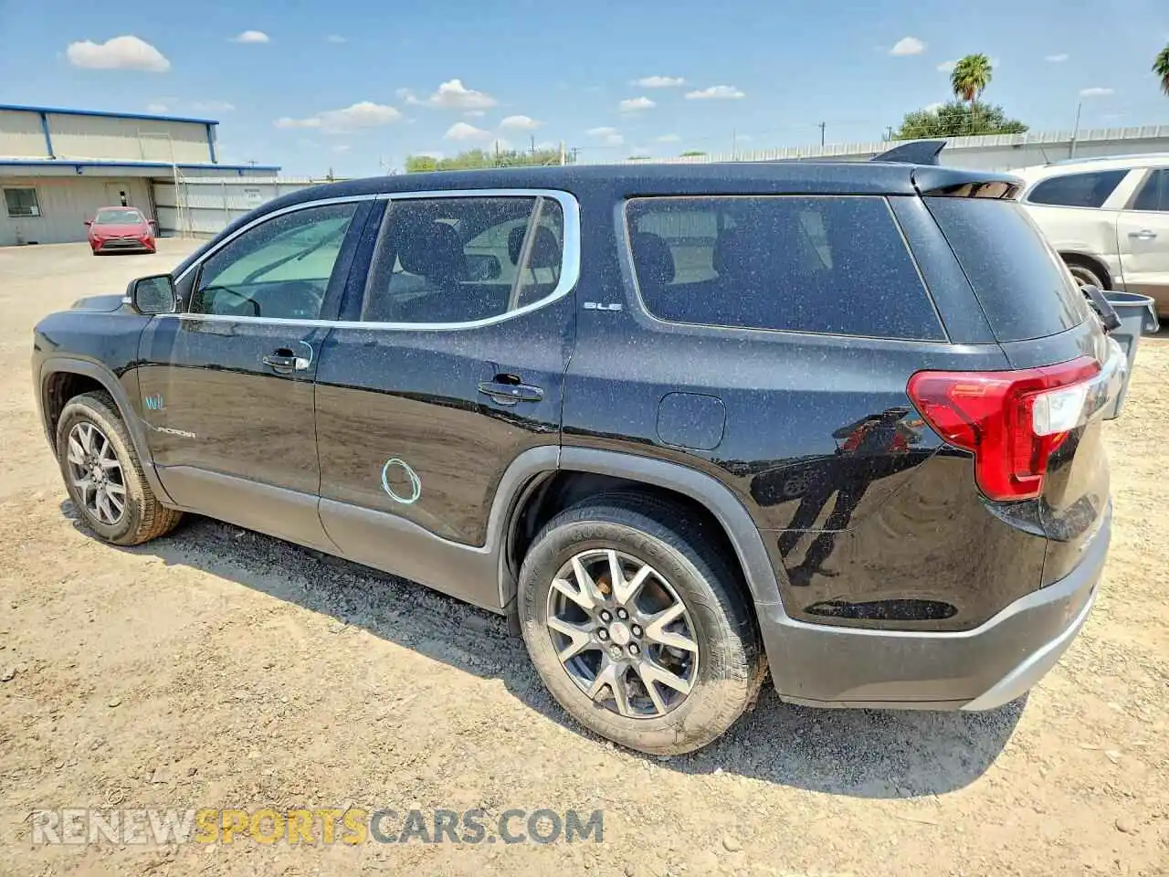 2 Фотография поврежденного автомобиля 1GKKNKLA8MZ103876 GMC ACADIA 2021