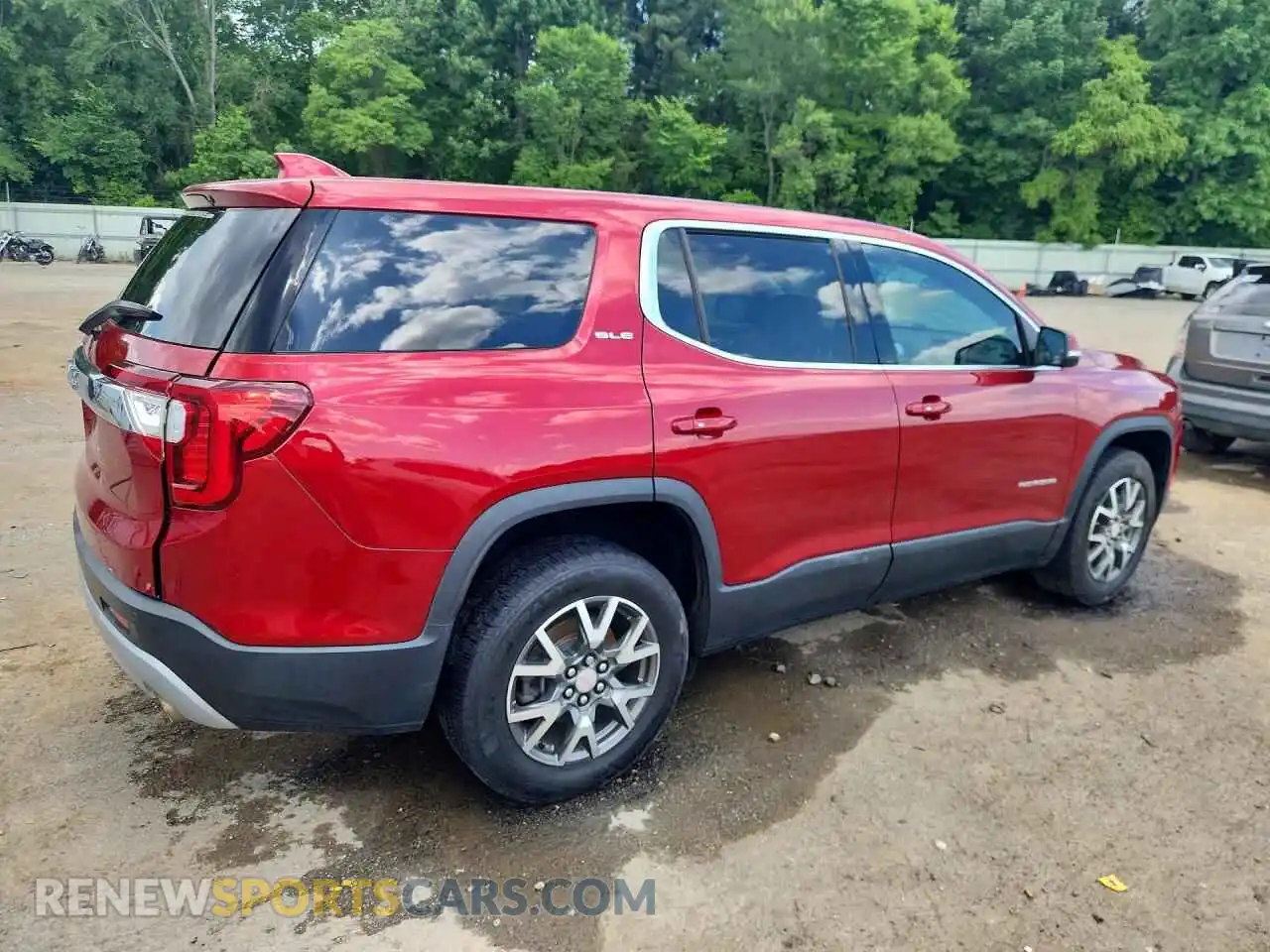 3 Photograph of a damaged car 1GKKNKLA8MZ227520 GMC ACADIA 2021