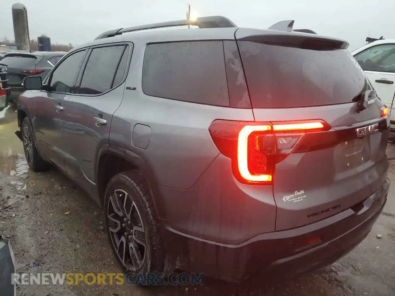 2 Photograph of a damaged car 1GKKNKLA9MZ123053 GMC ACADIA 2021