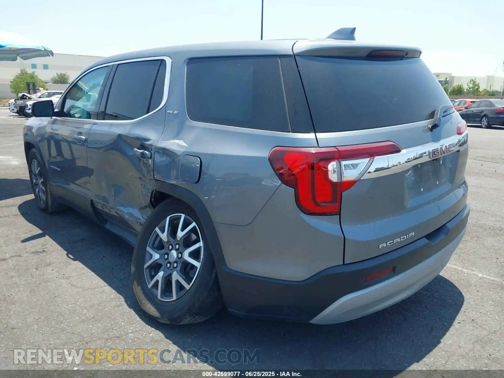3 Photograph of a damaged car 1GKKNKLA9MZ228885 GMC ACADIA 2021