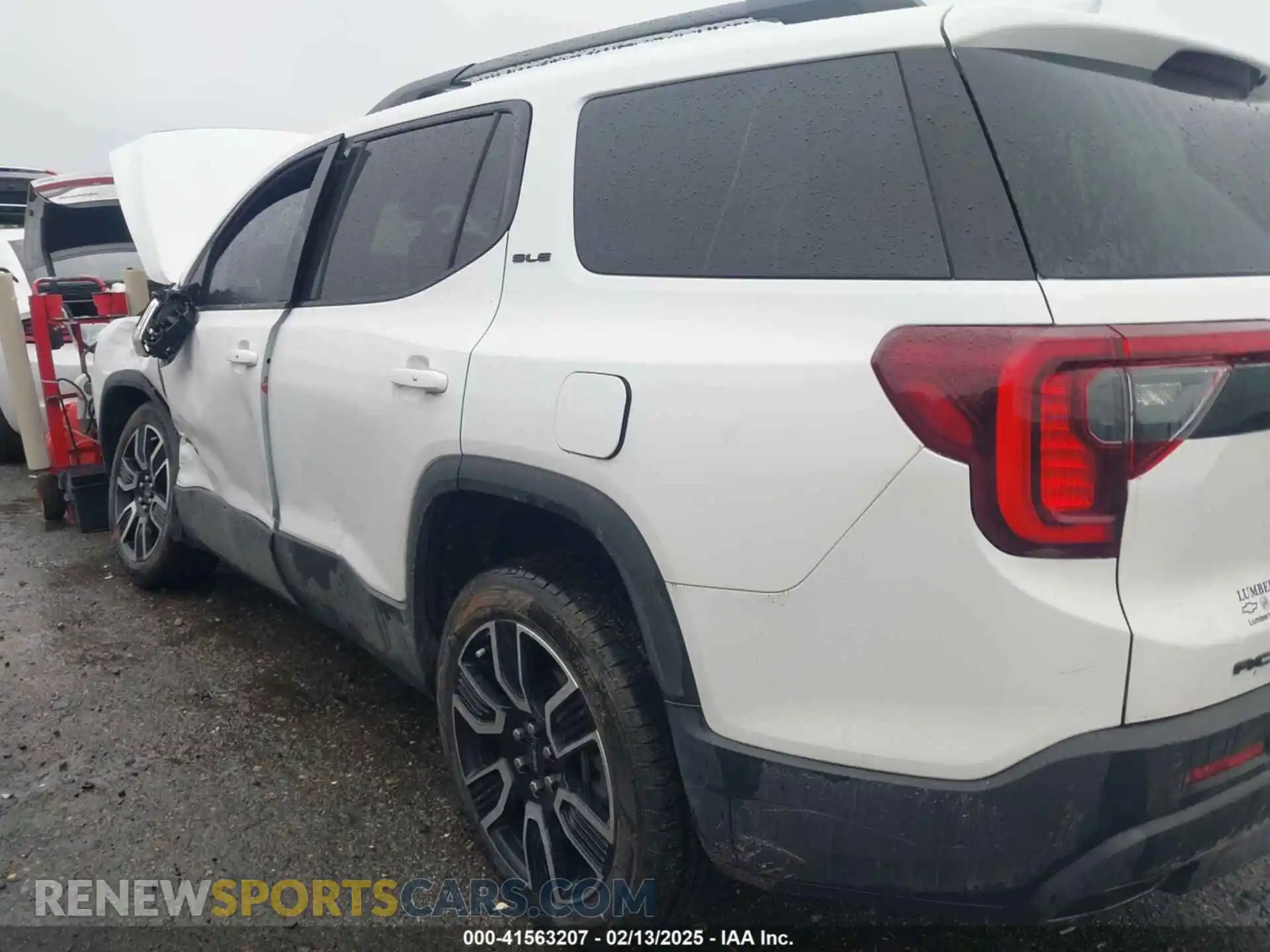 3 Photograph of a damaged car 1GKKNKLS2MZ202461 GMC ACADIA 2021