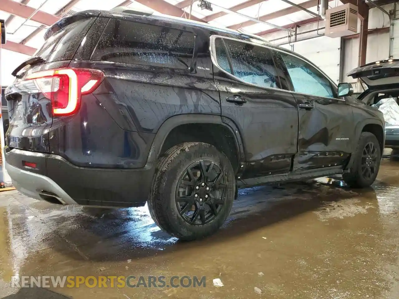 3 Photograph of a damaged car 1GKKNKLS6MZ212815 GMC ACADIA 2021