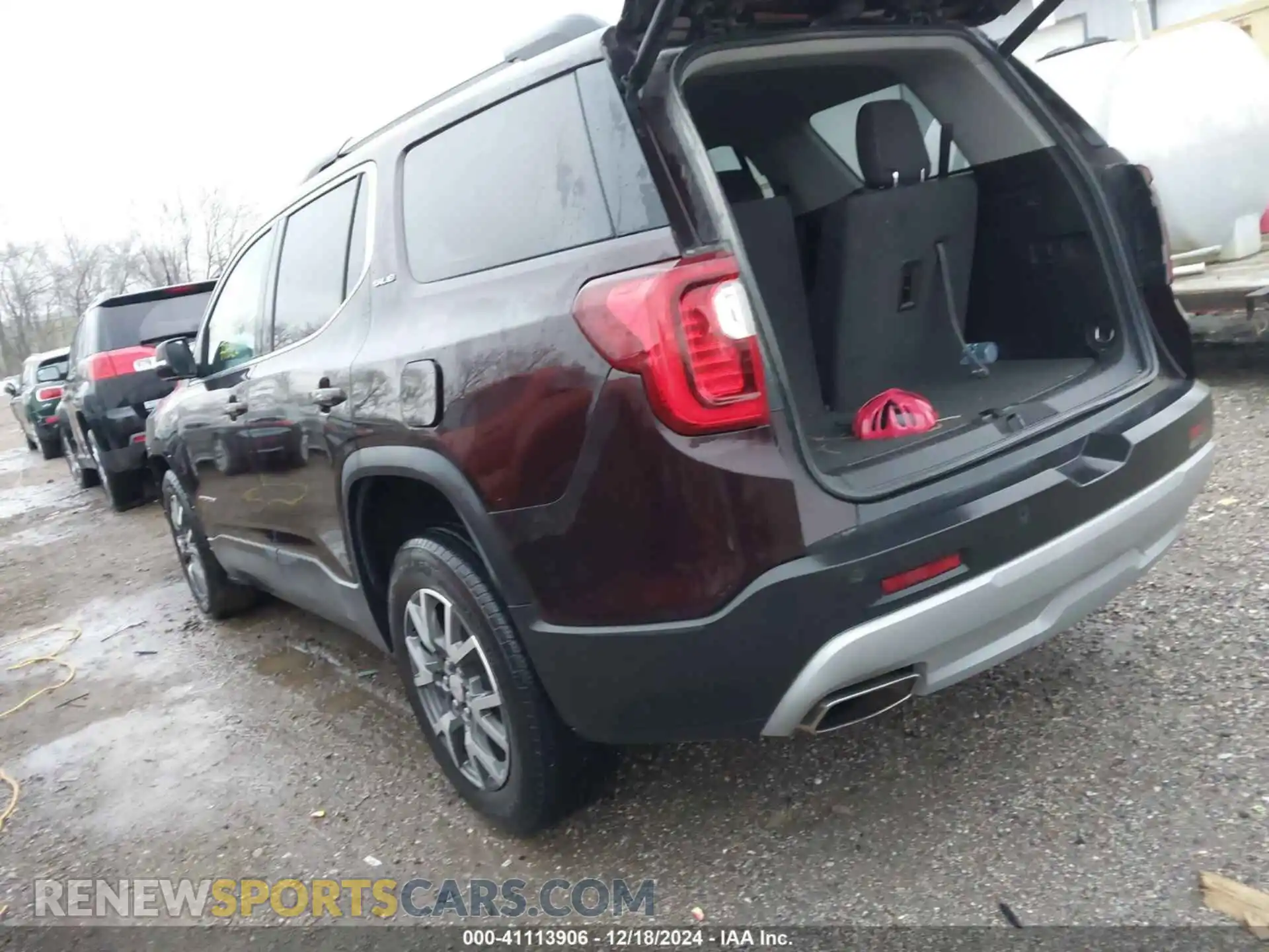 3 Photograph of a damaged car 1GKKNKLS7MZ104123 GMC ACADIA 2021
