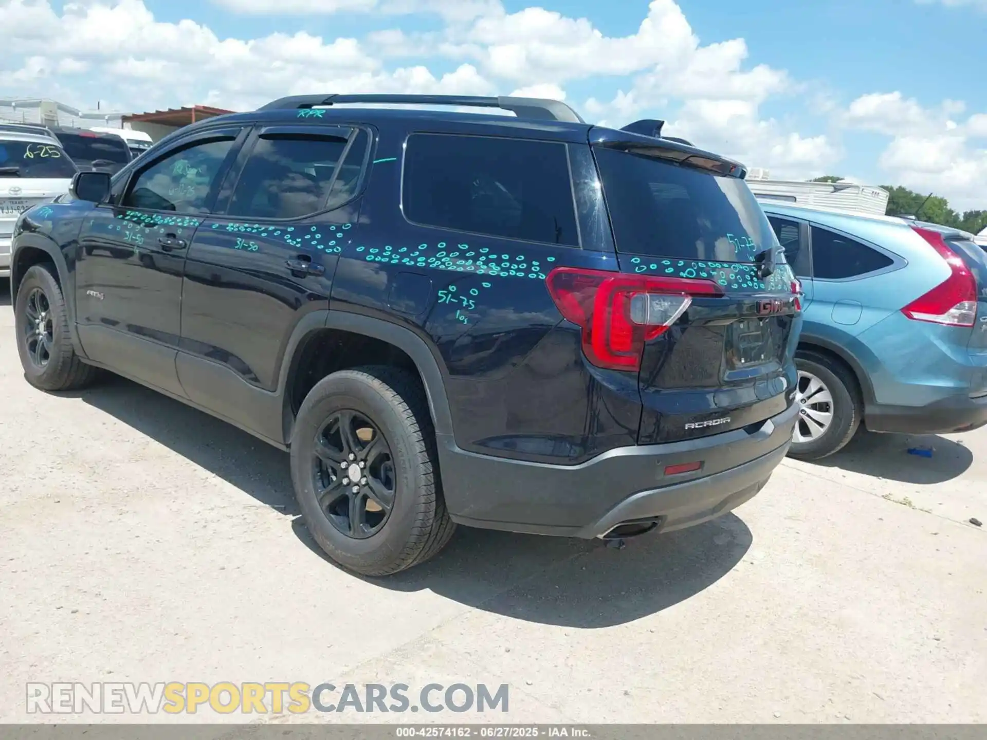 3 Photograph of a damaged car 1GKKNLLS0MZ202206 GMC ACADIA 2021